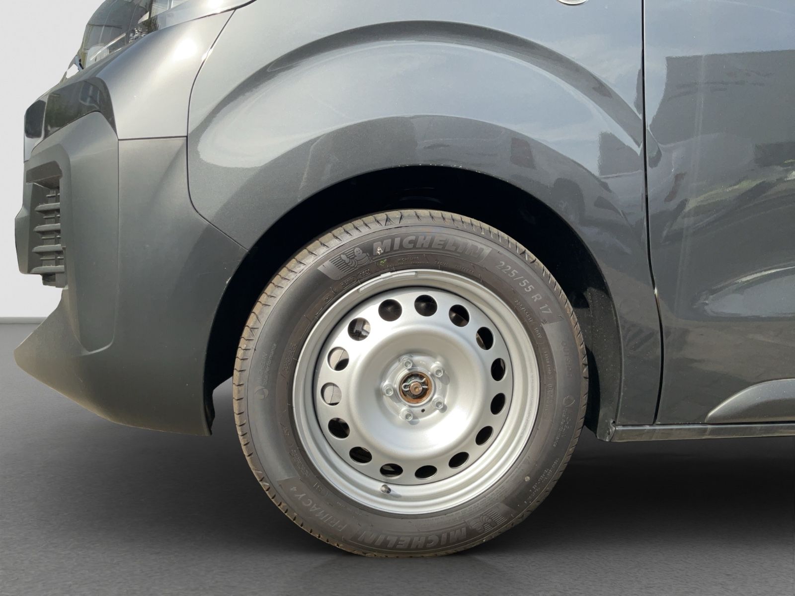 Fahrzeugabbildung Fiat Kombi L3 Automatik 9 Sitzer Navi Klima
