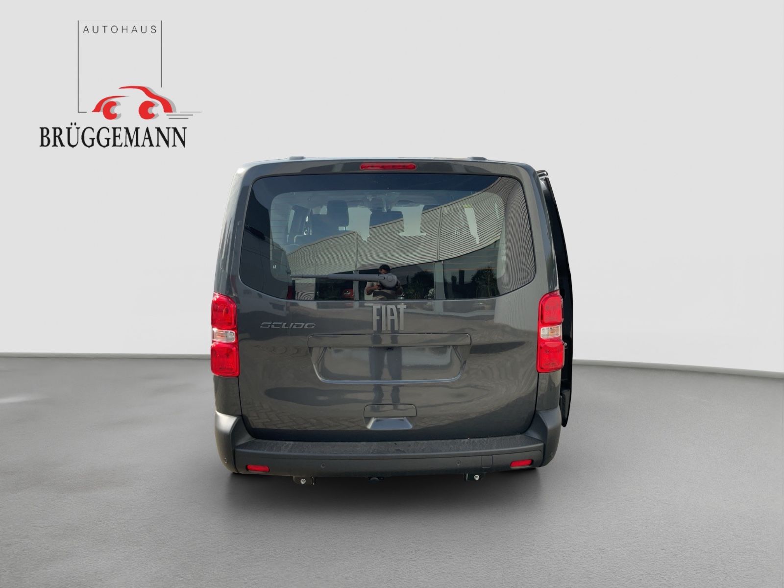 Fahrzeugabbildung Fiat Kombi L3 Automatik 9 Sitzer Navi Klima