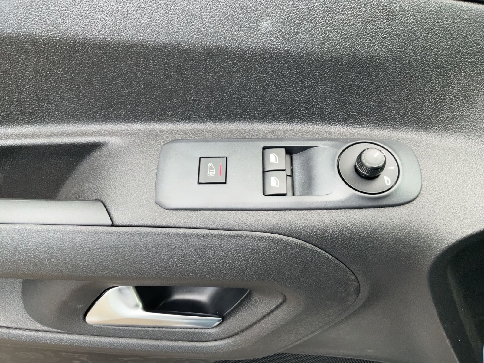 Fahrzeugabbildung Fiat Doblo  L1 KAWA 1.5 BlueHDi 130 PS Kamera Klima