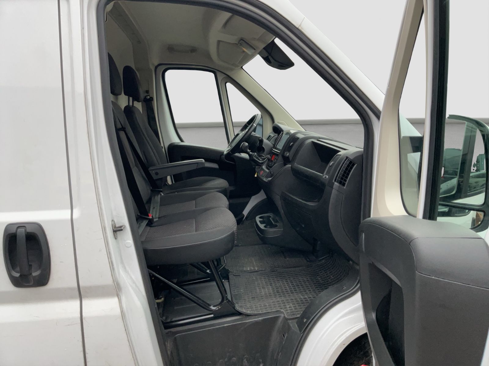 Fahrzeugabbildung Fiat Ducato L2H2 140 MJ Klima Navi Kamera