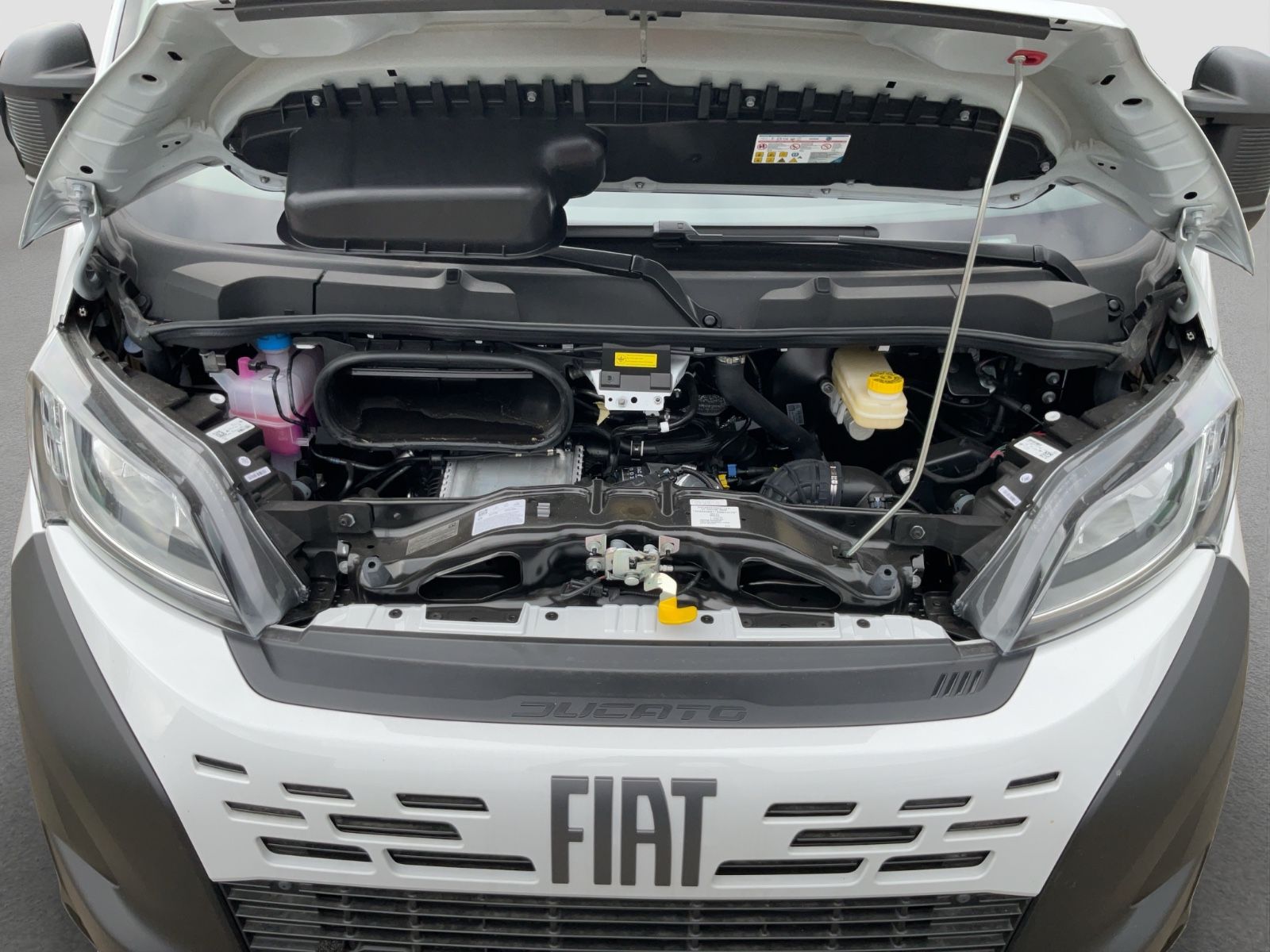 Fahrzeugabbildung Fiat Ducato 35 L3 140MJ Maxi 3-Seitenkipper