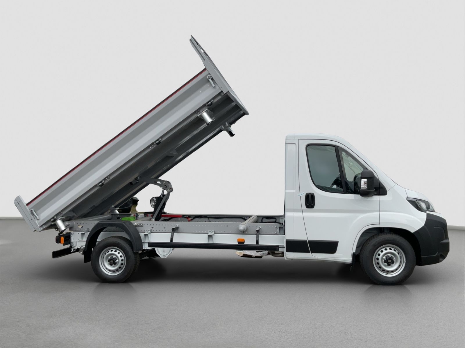 Fahrzeugabbildung Fiat Ducato 35 L3 140MJ Maxi 3-Seitenkipper
