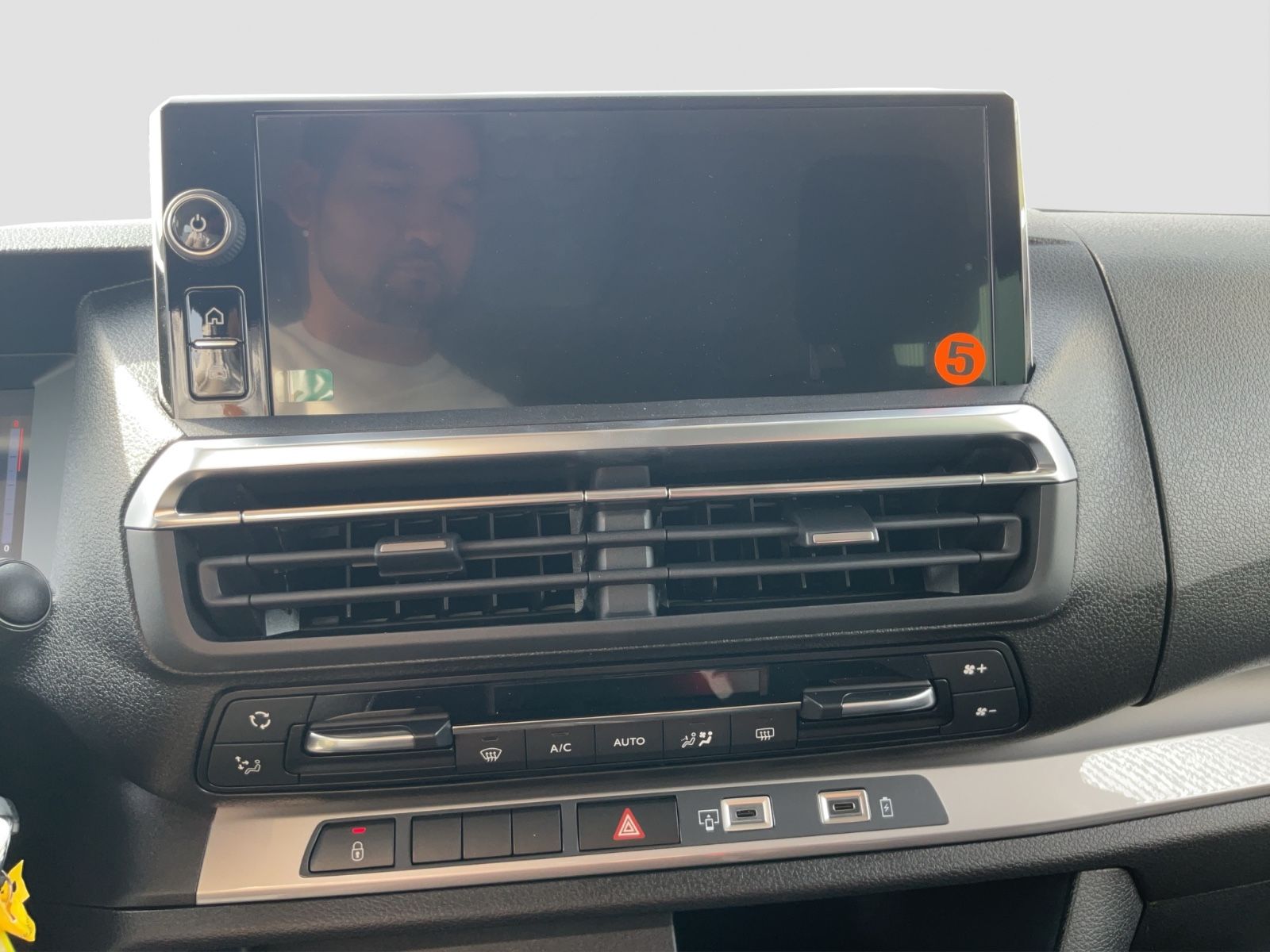 Fahrzeugabbildung Fiat Ulysse Icon L3 180 PS Automatik