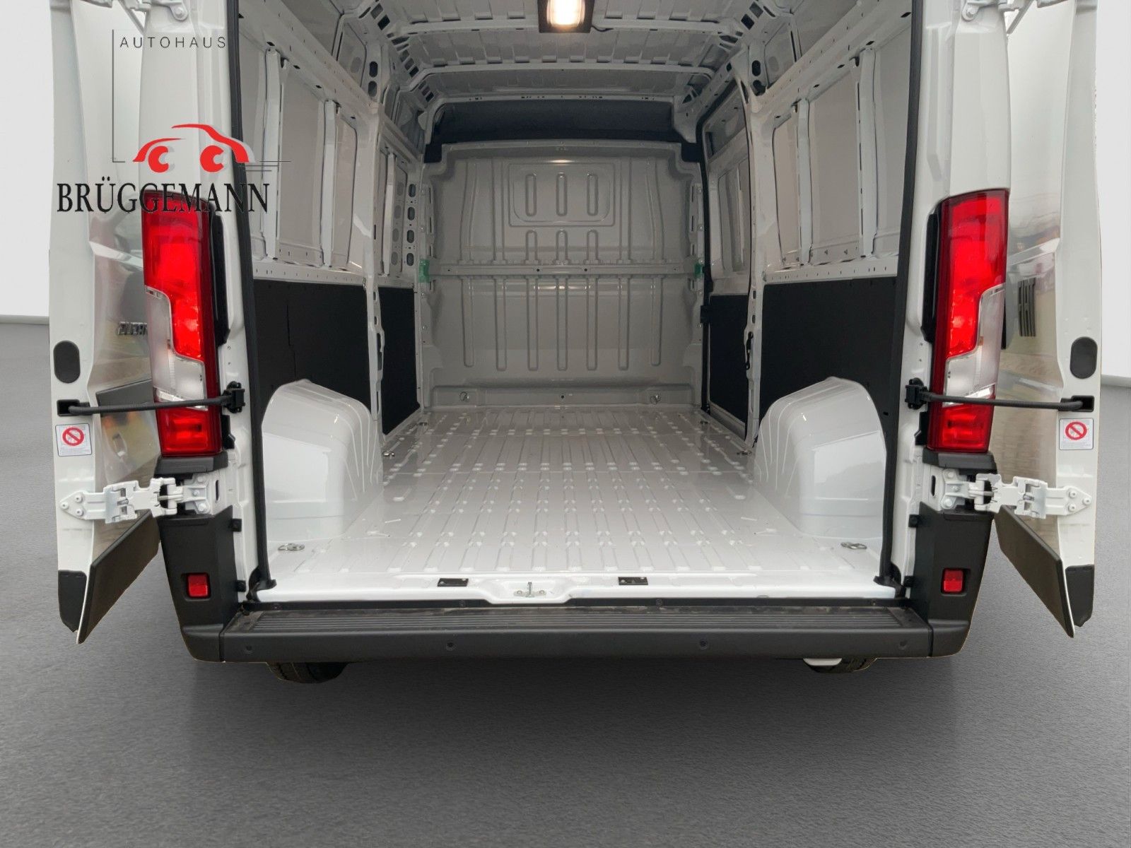 Fahrzeugabbildung Fiat Ducato 35 L3H2 140 MJ Kamera Klima