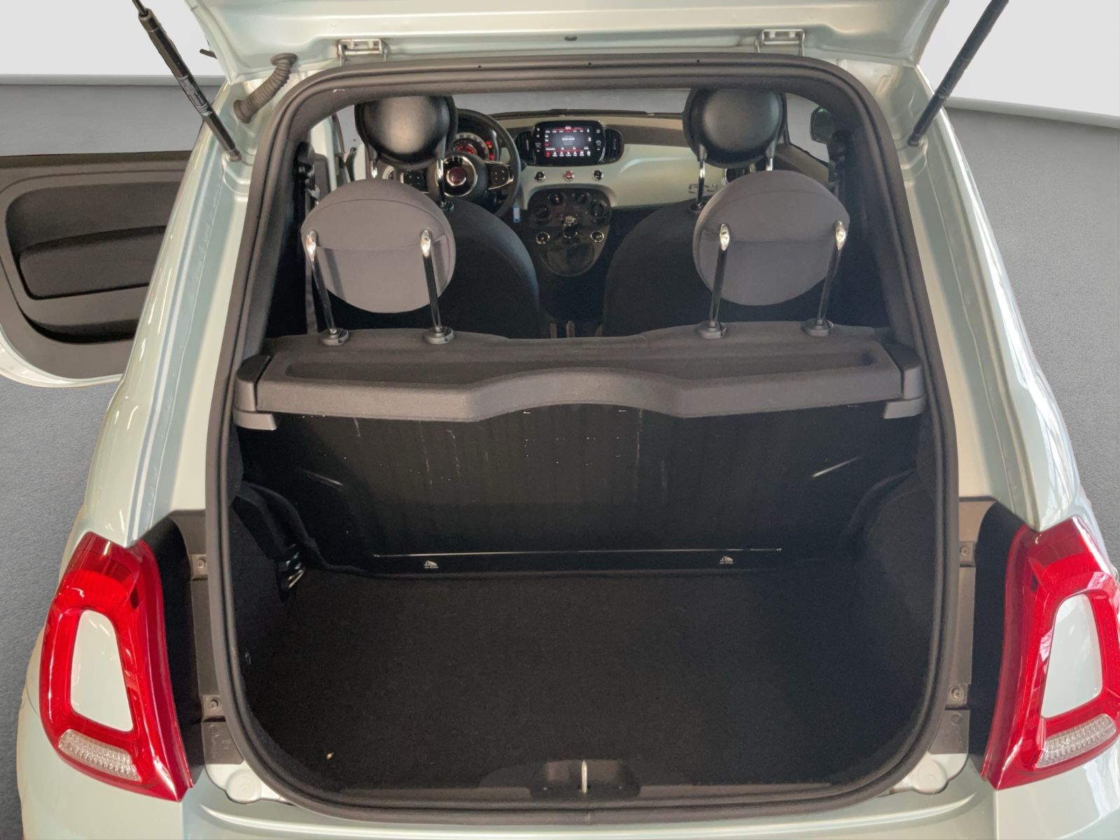 Fahrzeugabbildung Fiat 500 1.0 Hybrid + Ganzjahresreifen