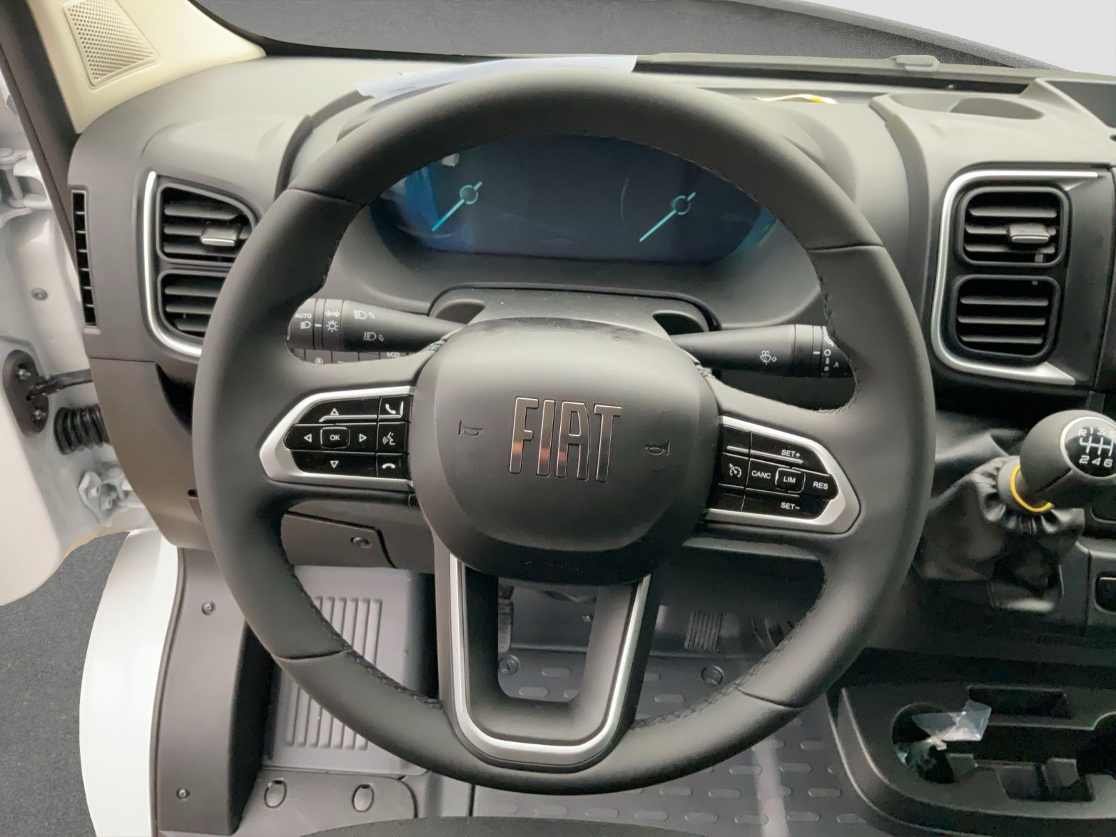 Fahrzeugabbildung Fiat Ducato L3H2 180MJ Kamera Schwingsitz Tempomat