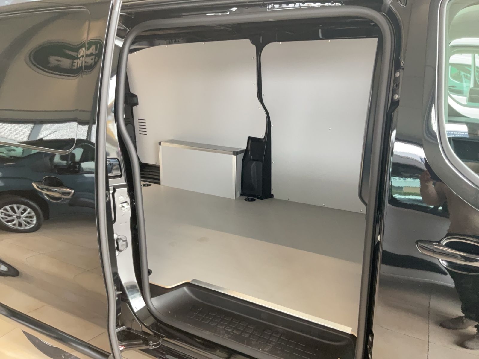 Fahrzeugabbildung Fiat Scudo XL 180 Automatik Navi Kamera Tempomat