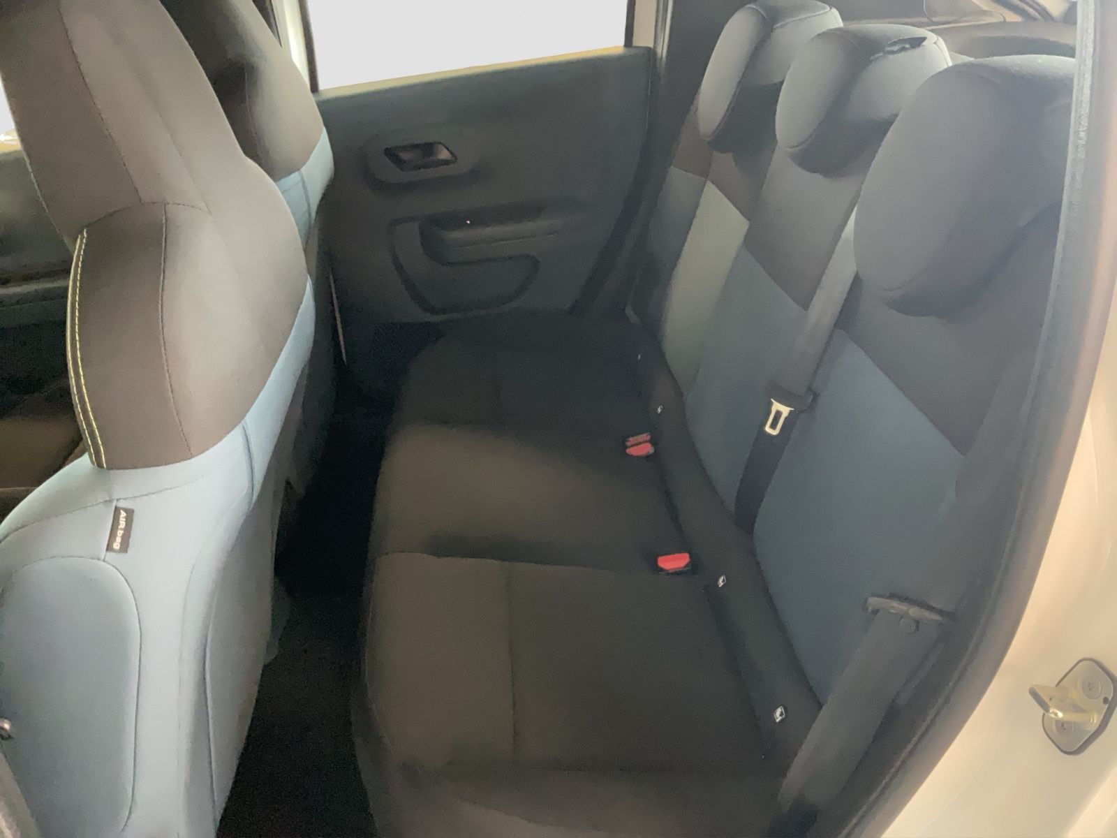 Fahrzeugabbildung Fiat Grande Panda 1.2 Hybrid eDCT Icon