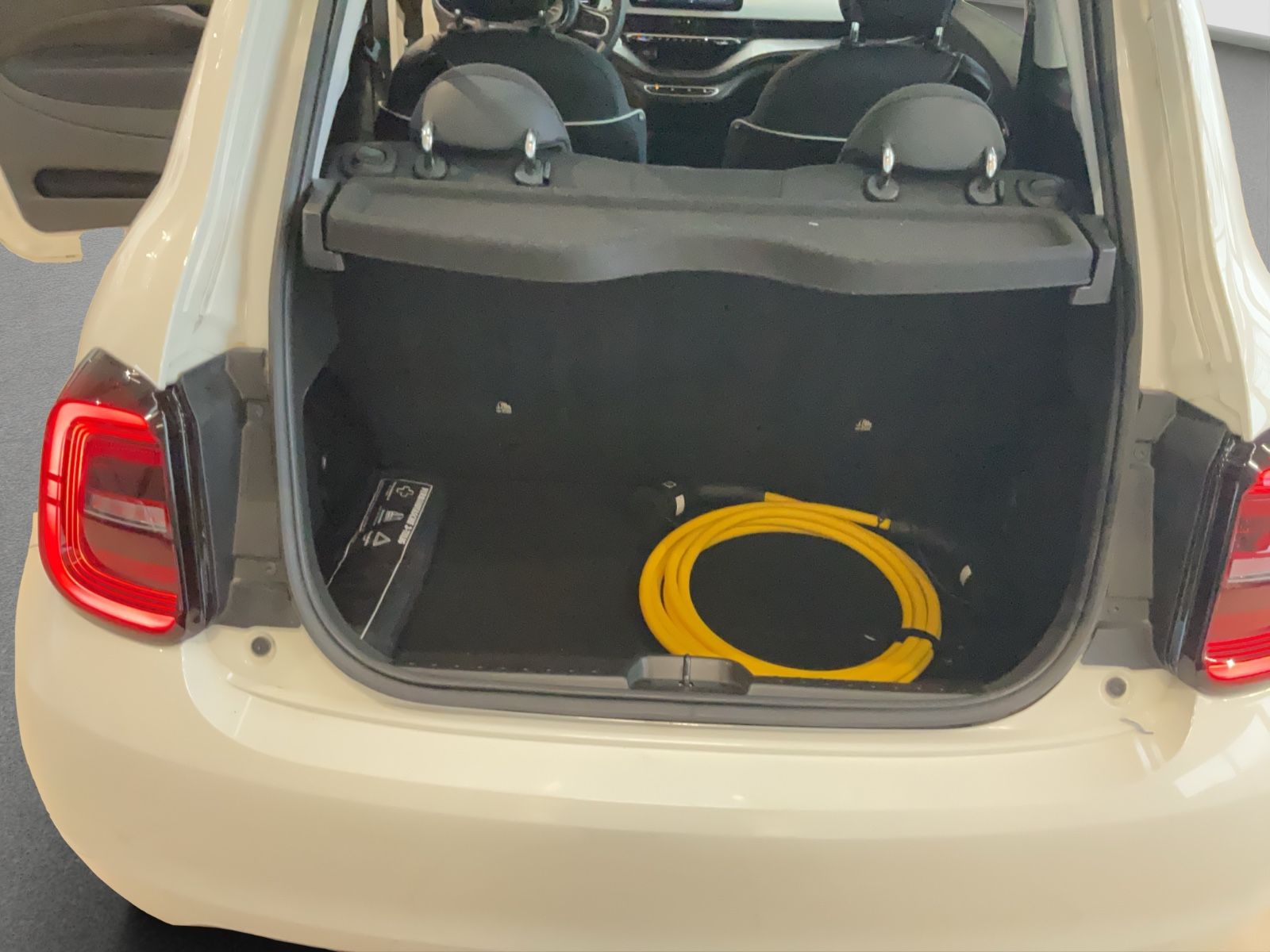 Fahrzeugabbildung Fiat 500e 23,8 kWh