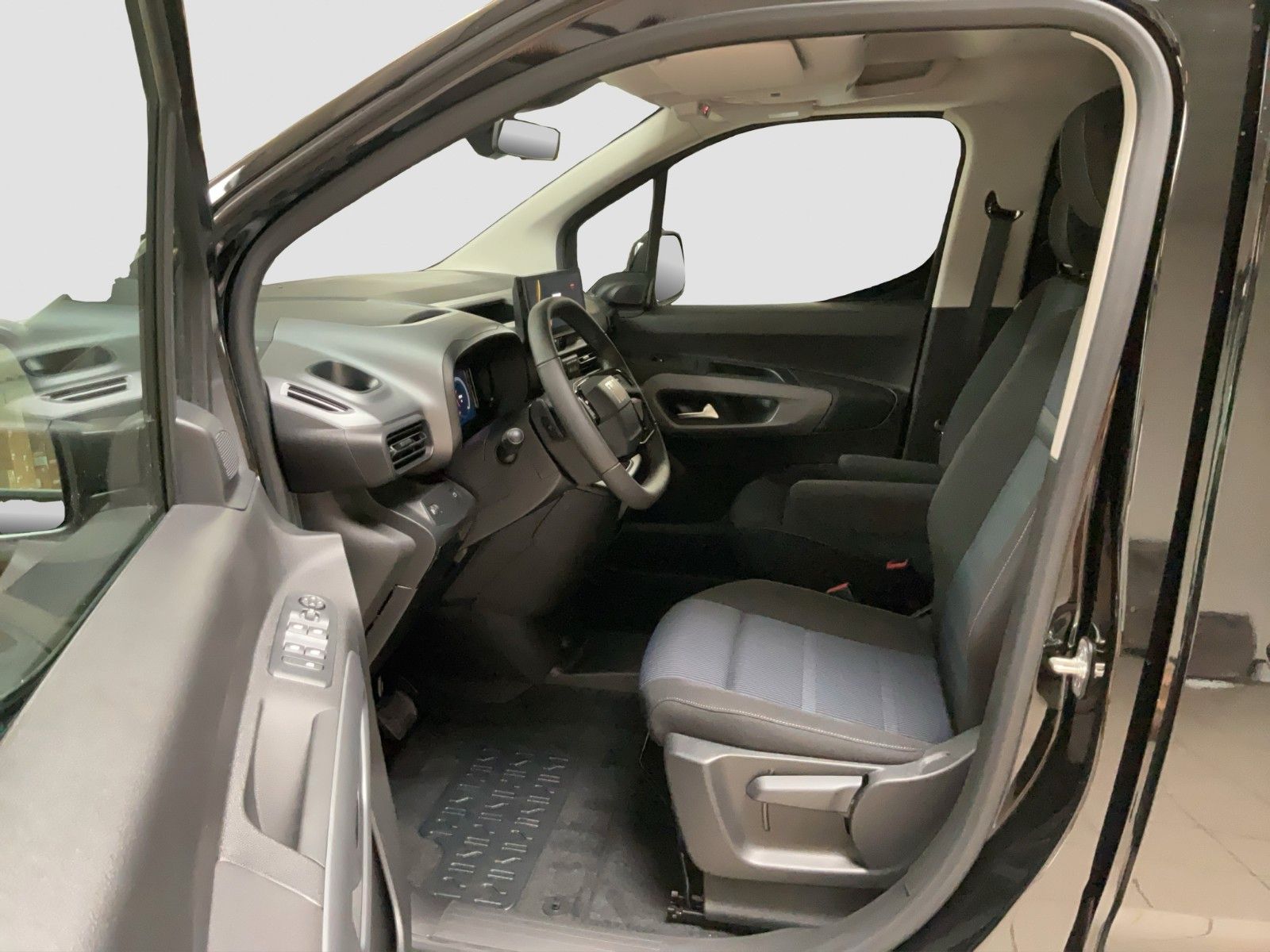 Fahrzeugabbildung Fiat Doblo XL Kombi L2 96 kW AT8