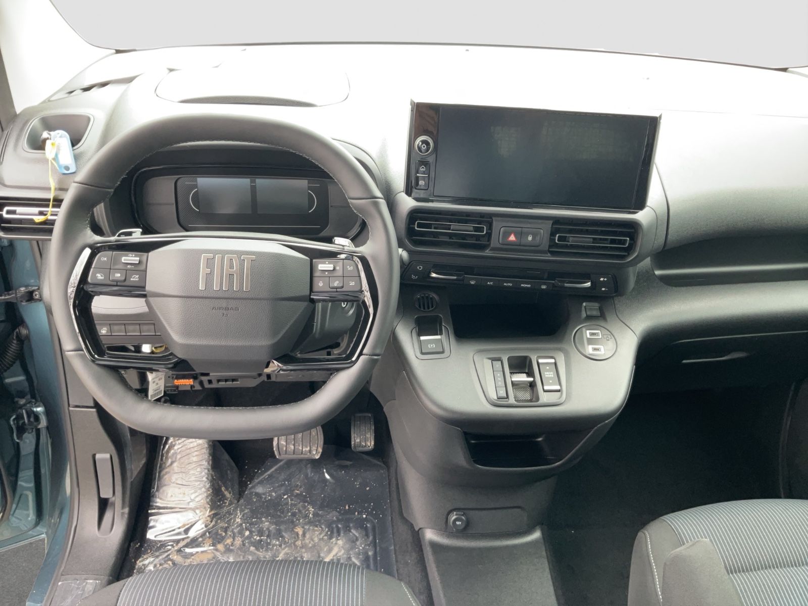 Fahrzeugabbildung Fiat Doblo Kombi L1 1 96kW AT8