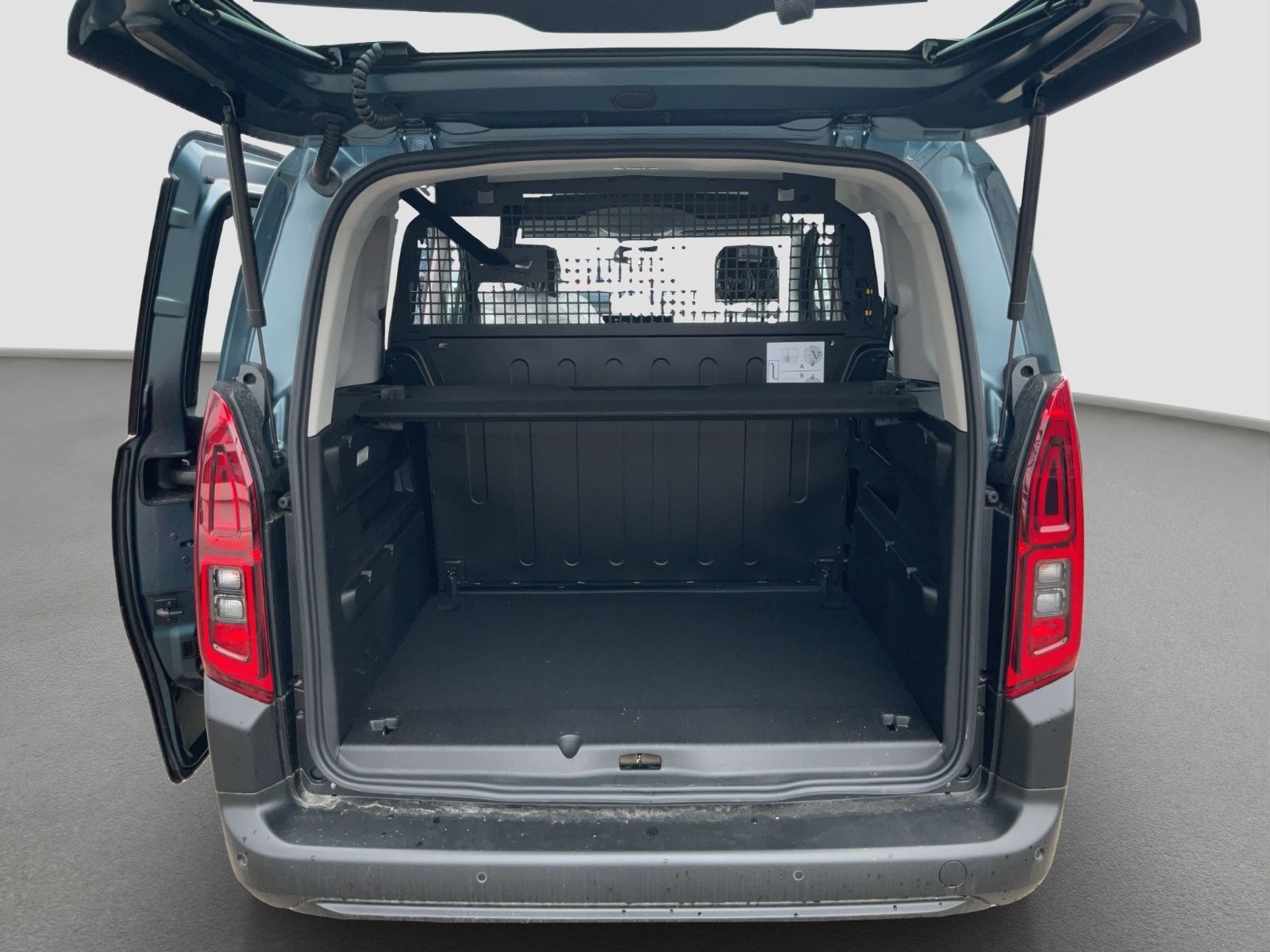 Fahrzeugabbildung Fiat Doblo Kombi L1 1 96kW AT8