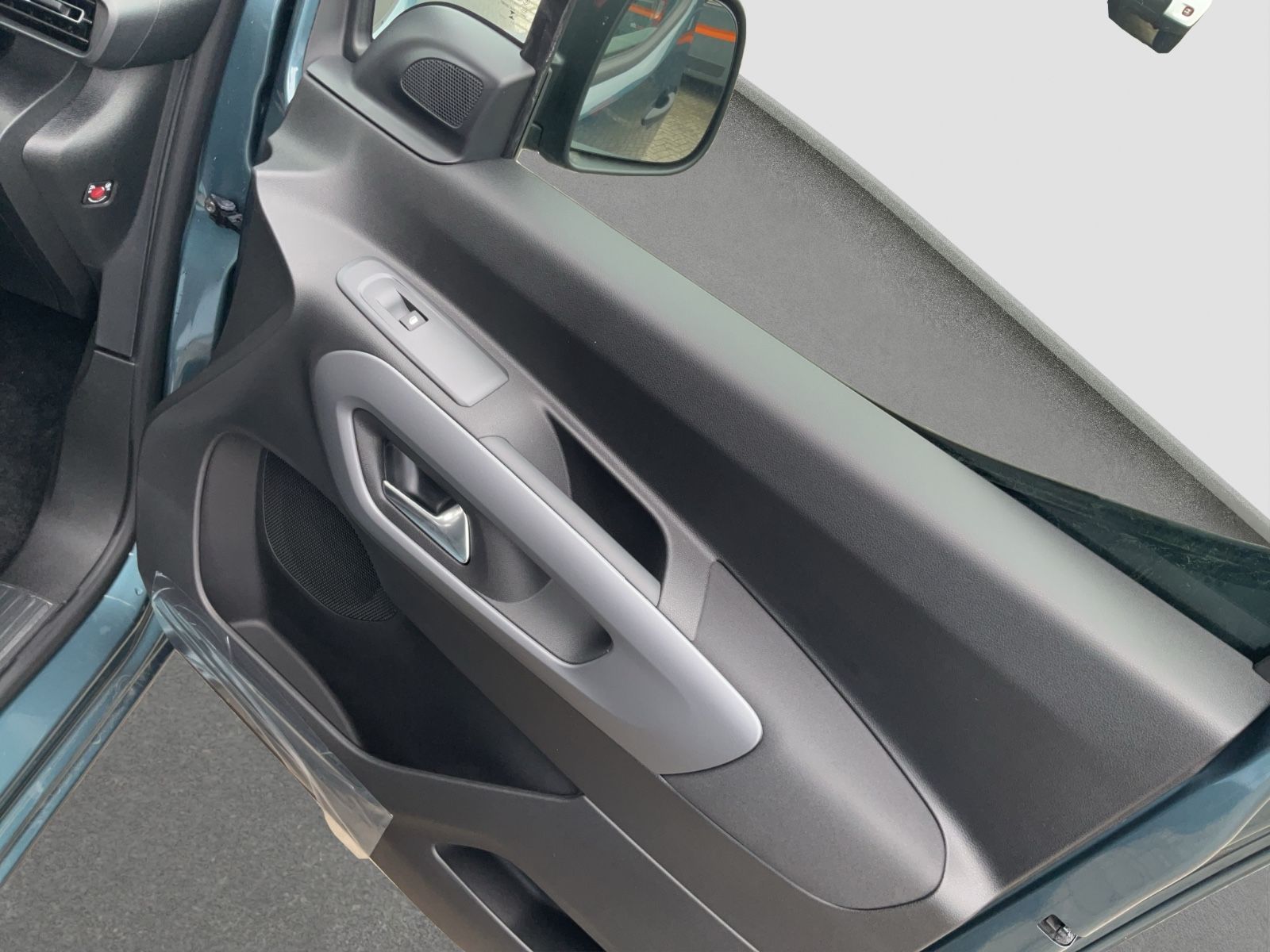 Fahrzeugabbildung Fiat Doblo Kombi L1 1 96kW AT8