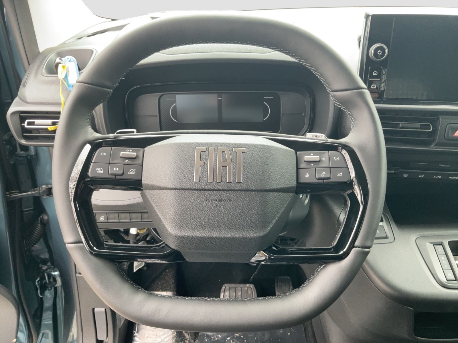Fahrzeugabbildung Fiat Doblo Kombi L1 1 96kW AT8