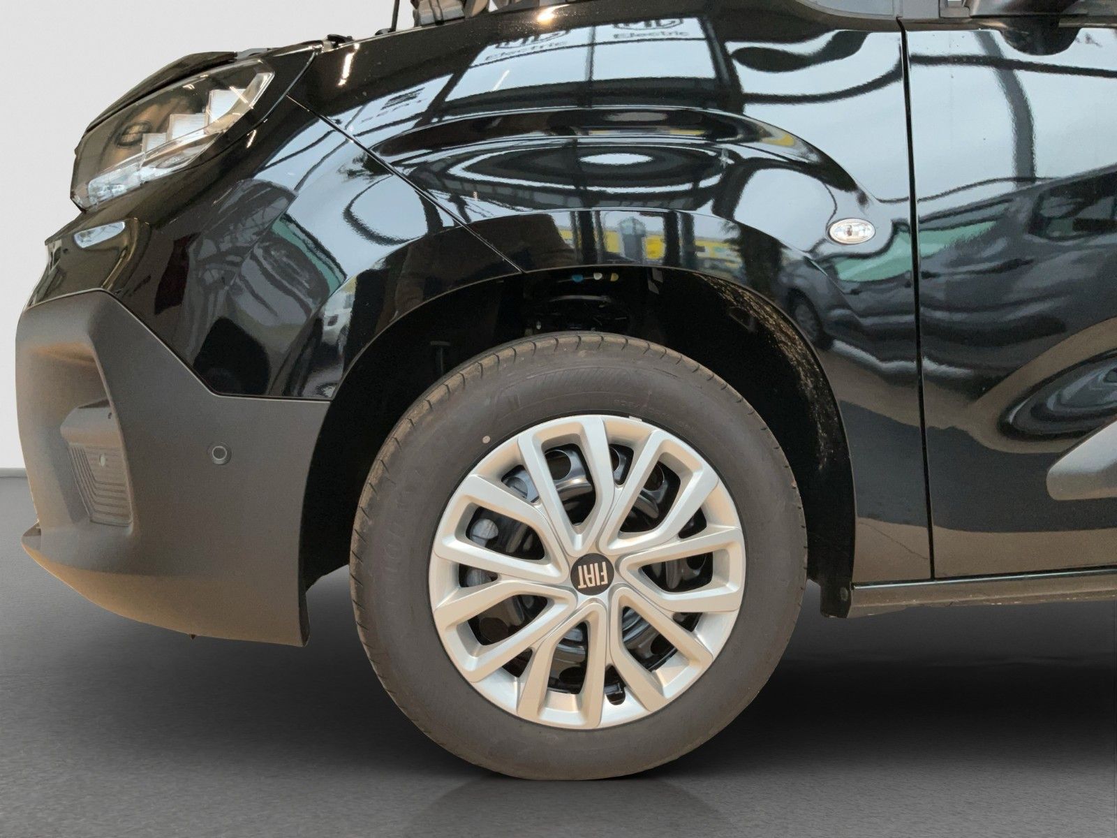 Fahrzeugabbildung Fiat Doblo Kombi L1 1.5 Diesel 96 kW