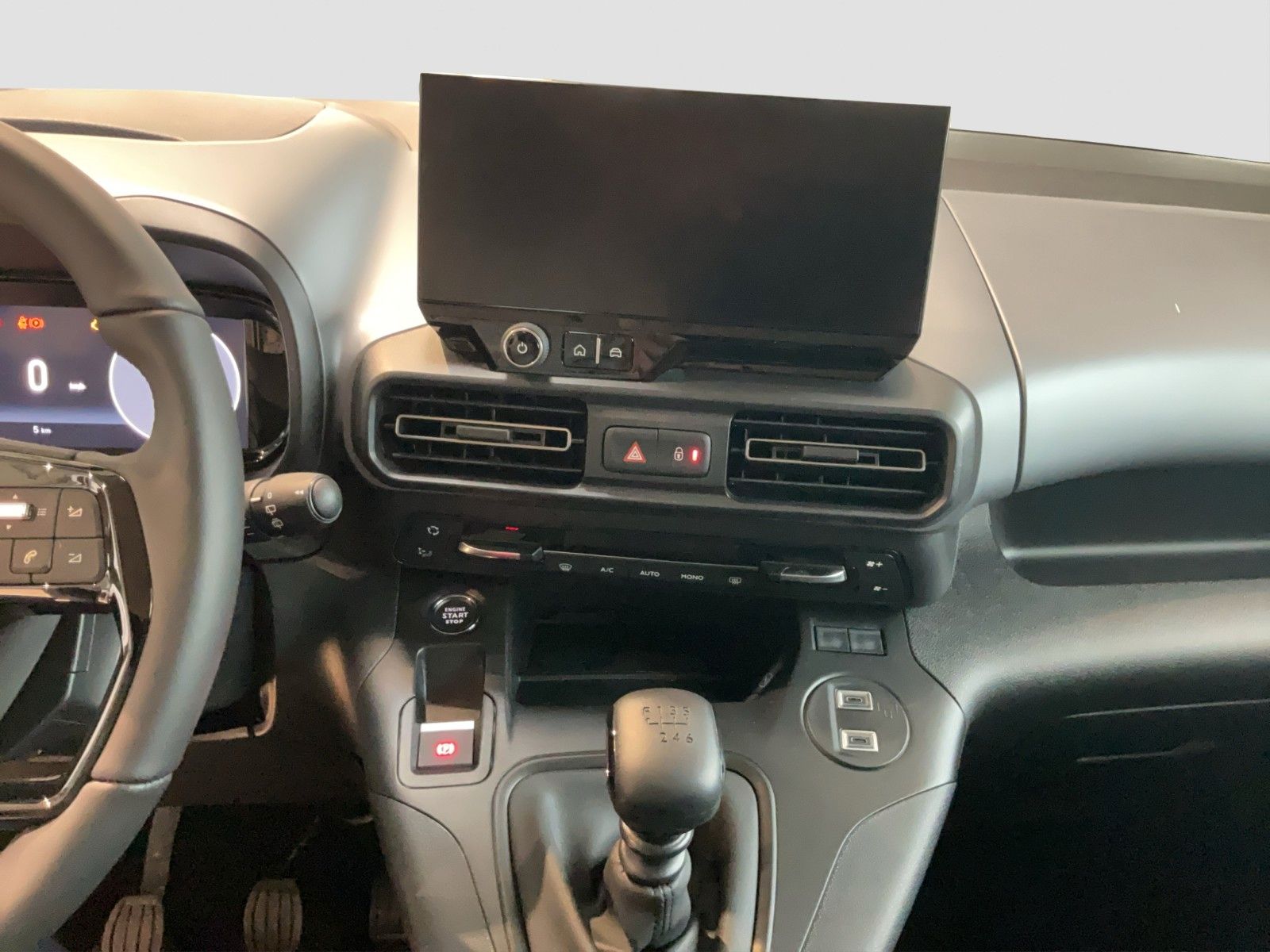 Fahrzeugabbildung Fiat Doblo Kombi L2 Navi Klima Kamera