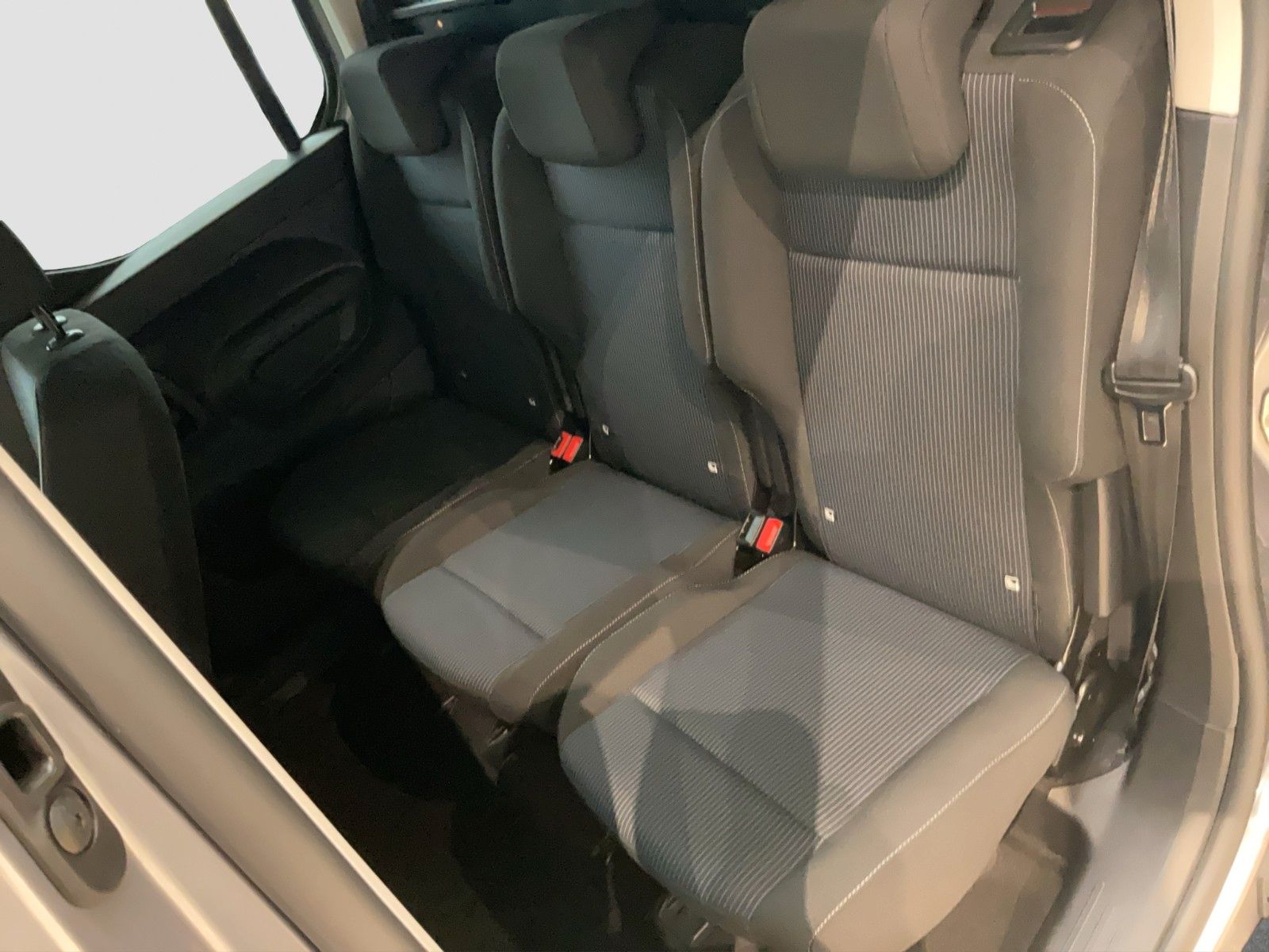 Fahrzeugabbildung Fiat Doblo Kombi L2 Navi Klima Kamera