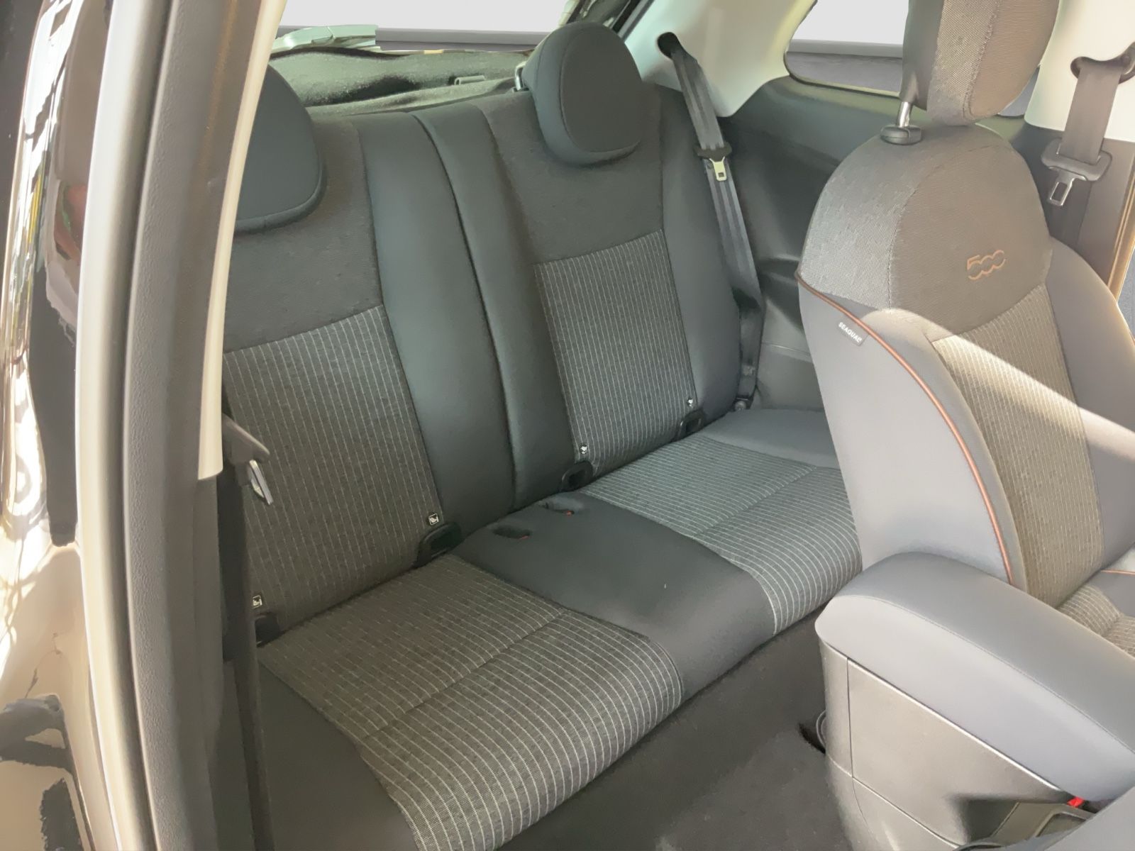 Fahrzeugabbildung Fiat 500e Icon 42 kWh