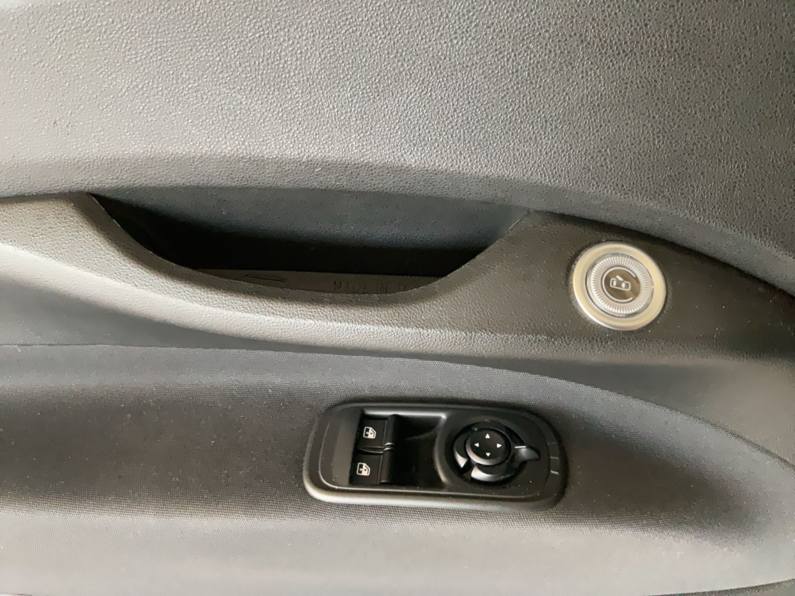 Fahrzeugabbildung Fiat 500e