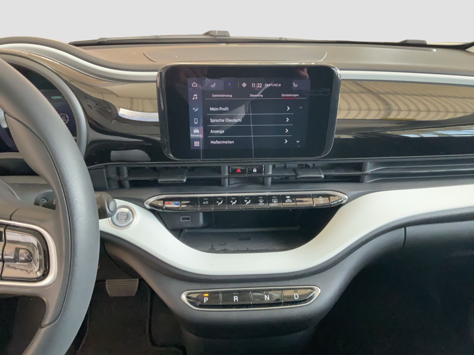 Fahrzeugabbildung Fiat 500e Action Radio + Winter Paket