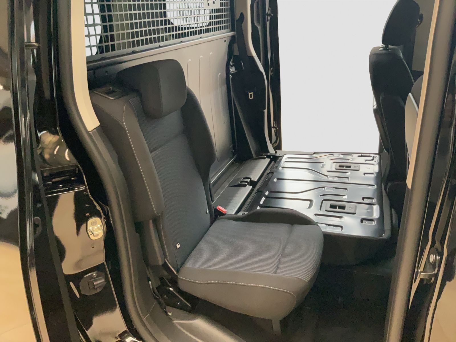 Fahrzeugabbildung Fiat Doblo Kombi L1 1.5 Diesel 96 kW N1 Manuell