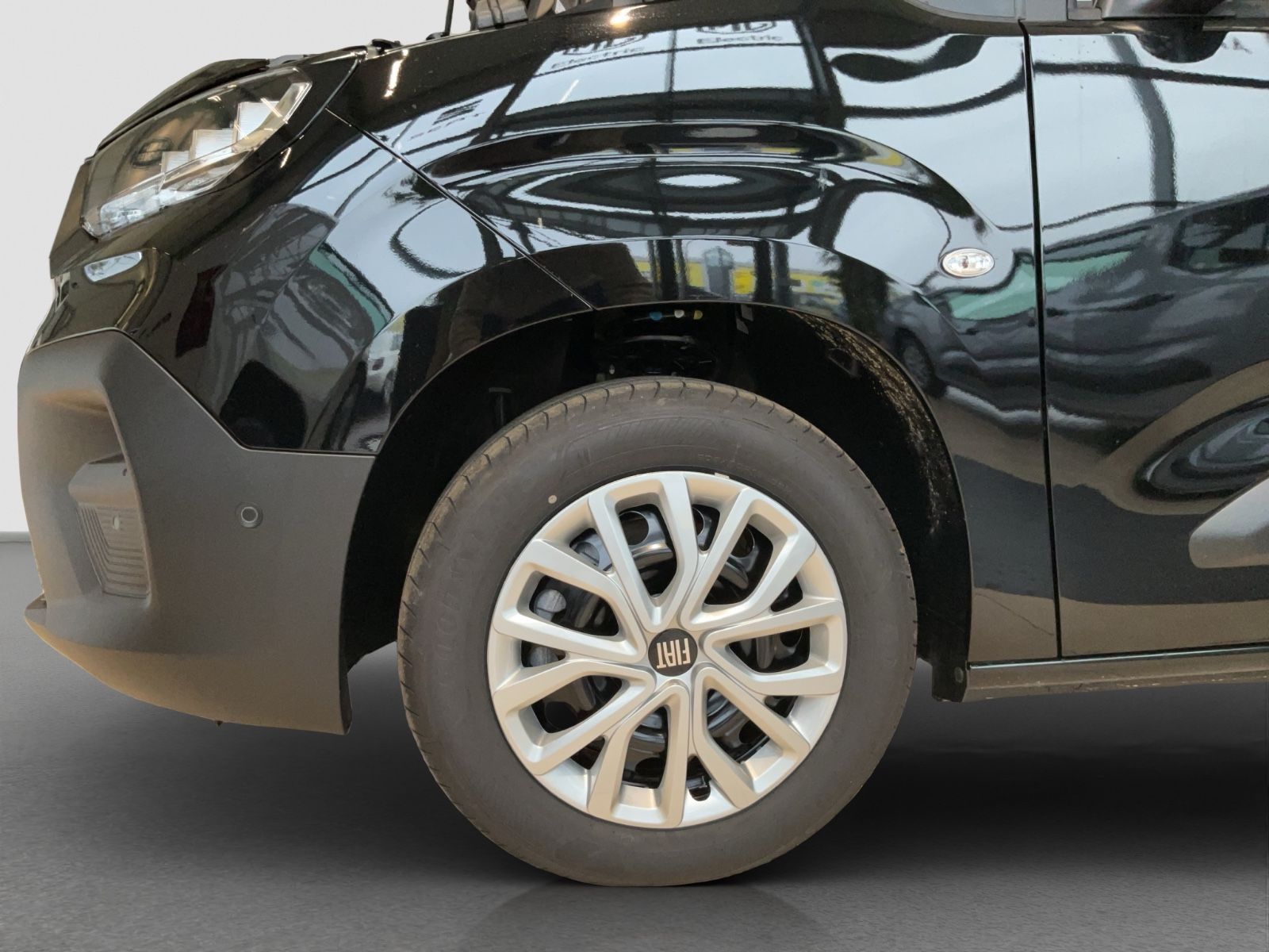 Fahrzeugabbildung Fiat Doblo Kombi L1 1.5 Diesel 96 kW N1 Manuell