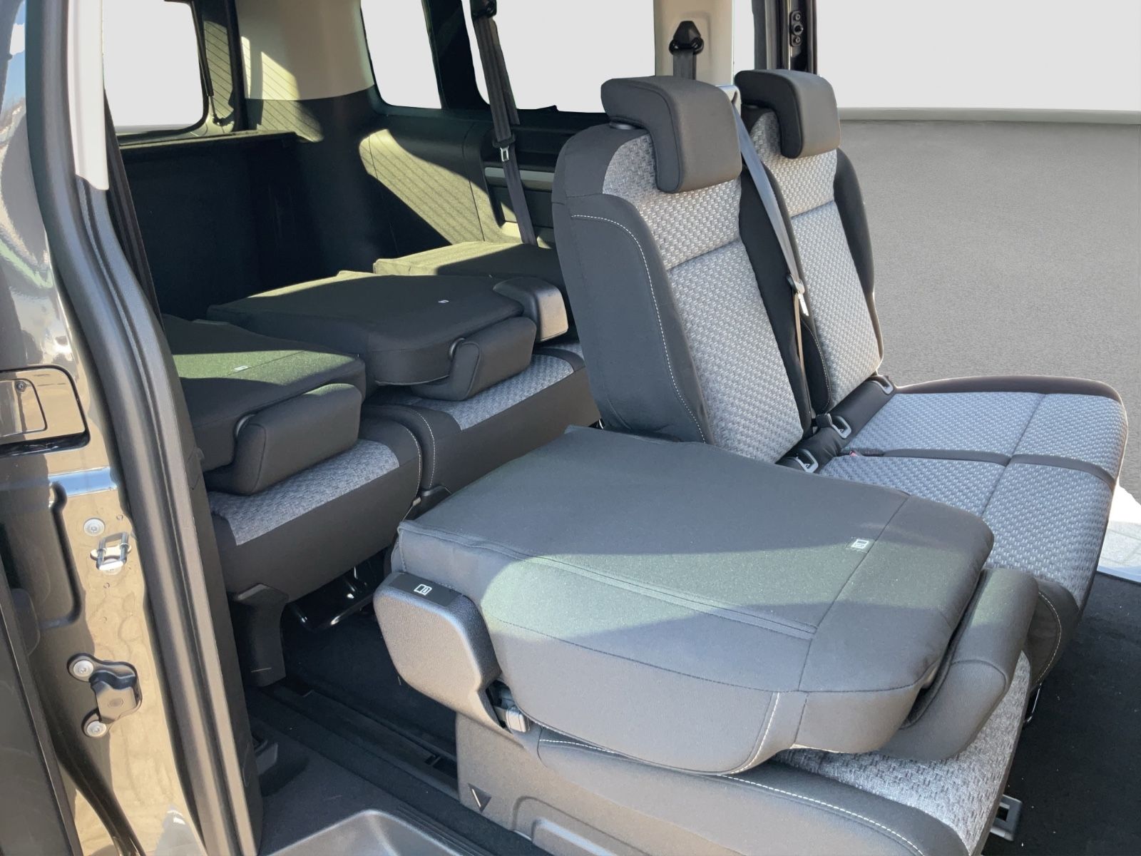 Fahrzeugabbildung Fiat Ulysse L3 2.2  180 PS AT8