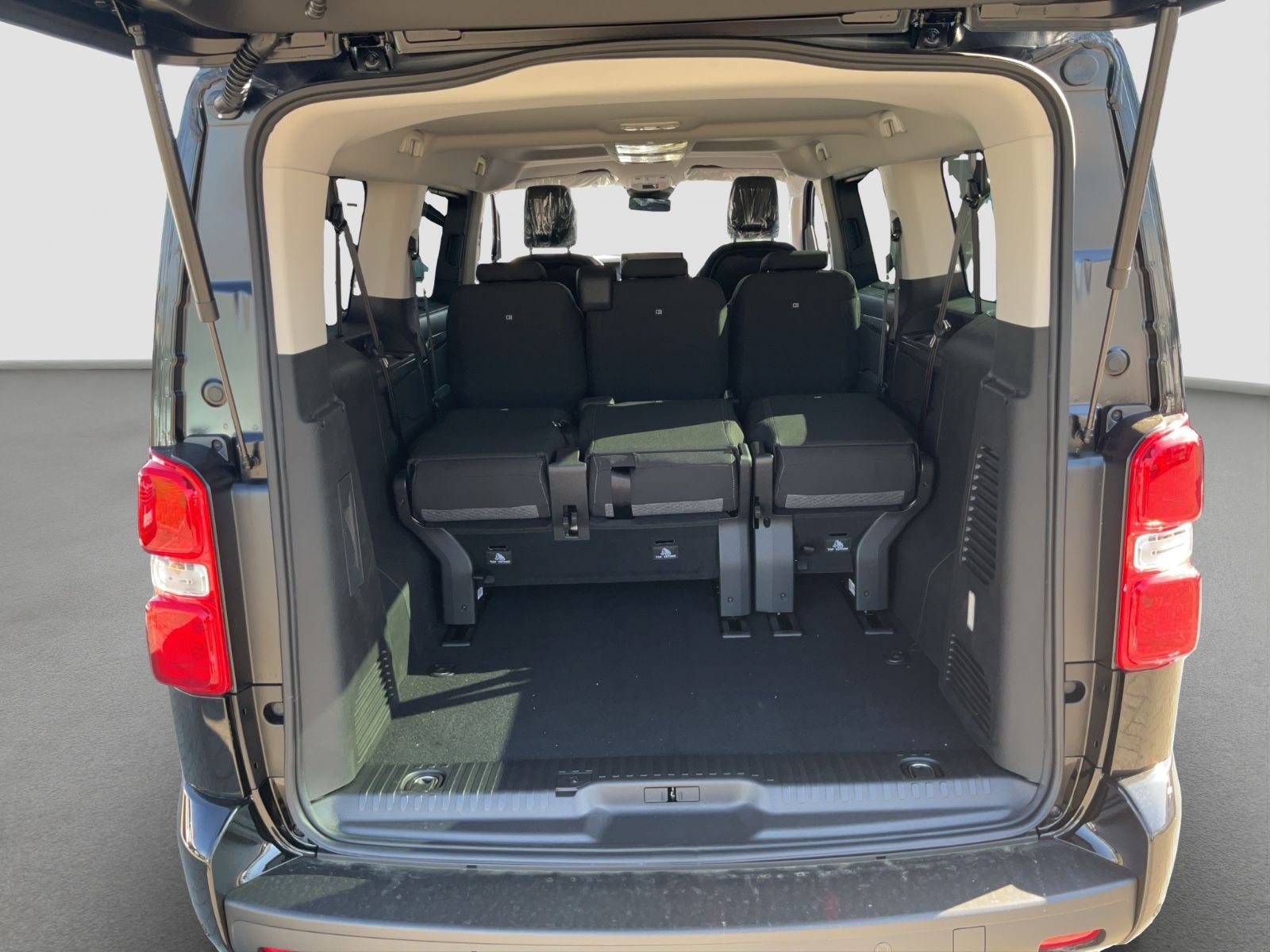 Fahrzeugabbildung Fiat Ulysse L3 2.2  180 PS AT8