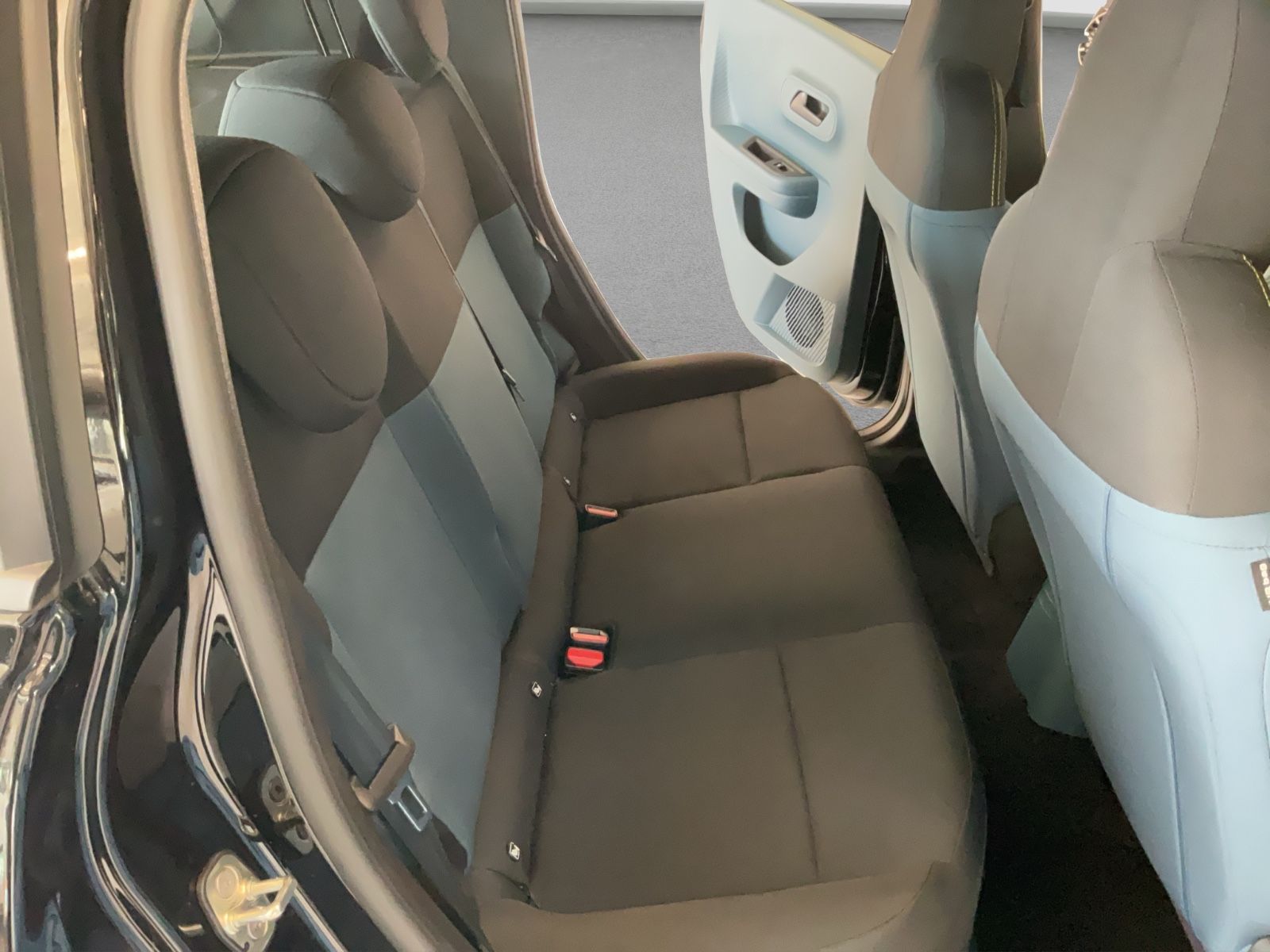 Fahrzeugabbildung Fiat Grande Panda 1.2 Hybrid eDCT Icon