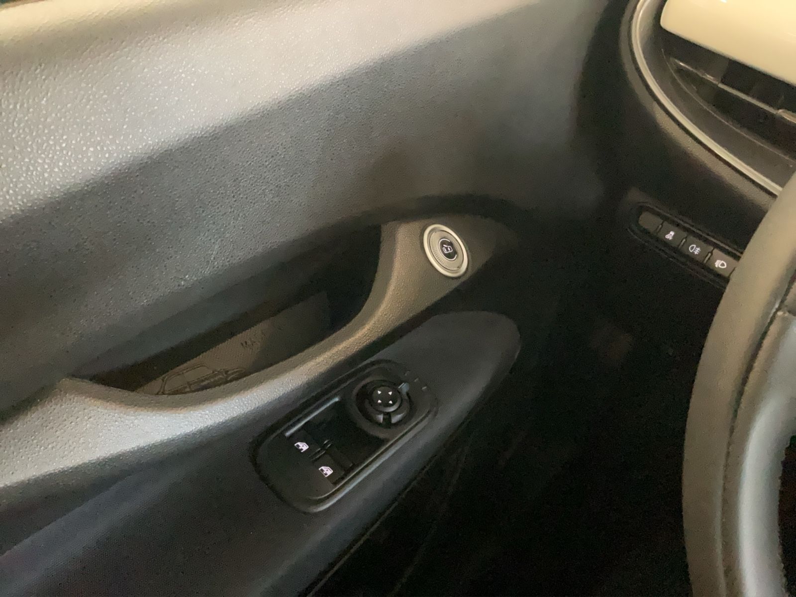 Fahrzeugabbildung Fiat 500e 42 kWh