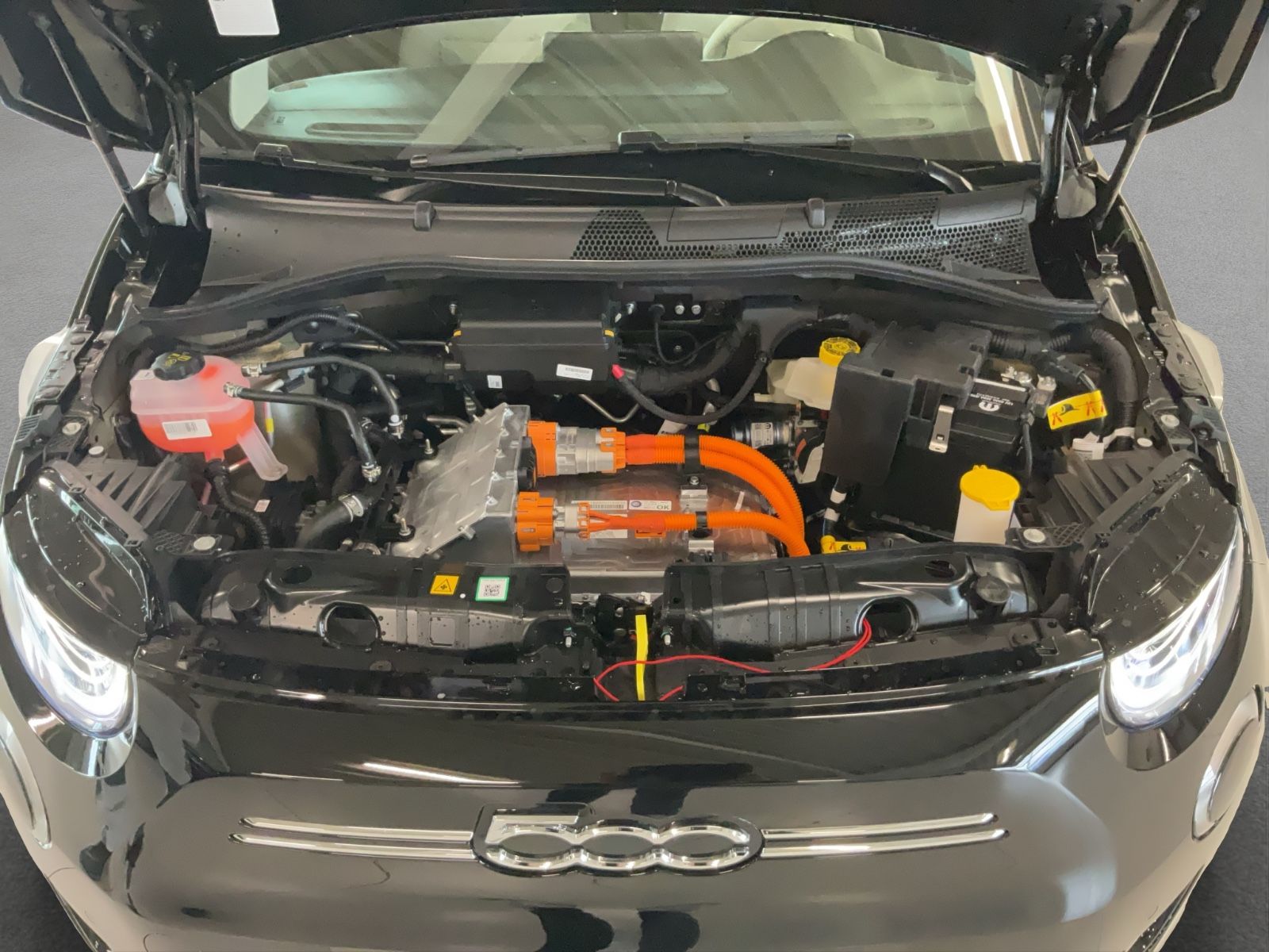 Fahrzeugabbildung Fiat 500e La Prima