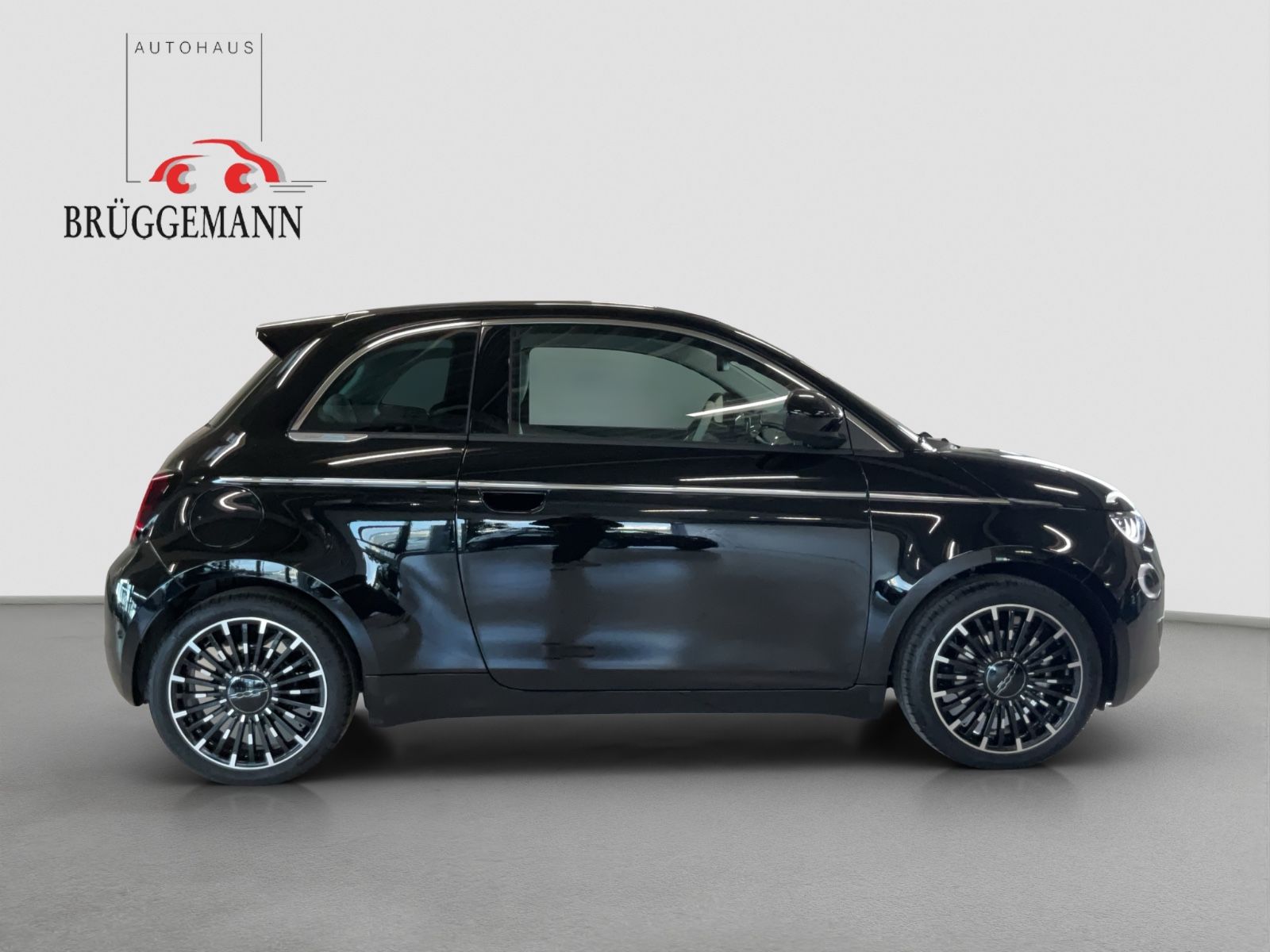 Fahrzeugabbildung Fiat 500e La Prima