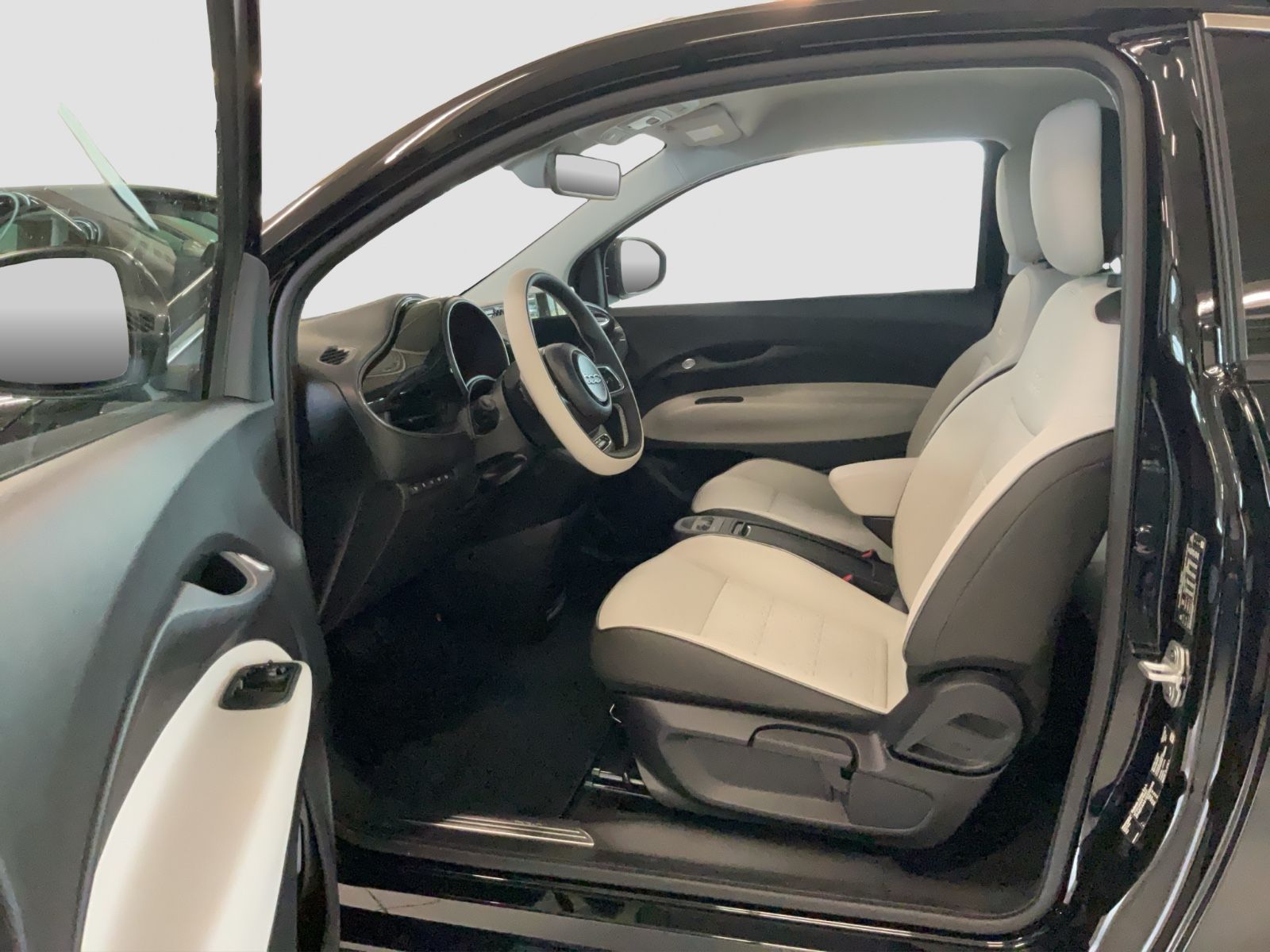 Fahrzeugabbildung Fiat 500e La Prima