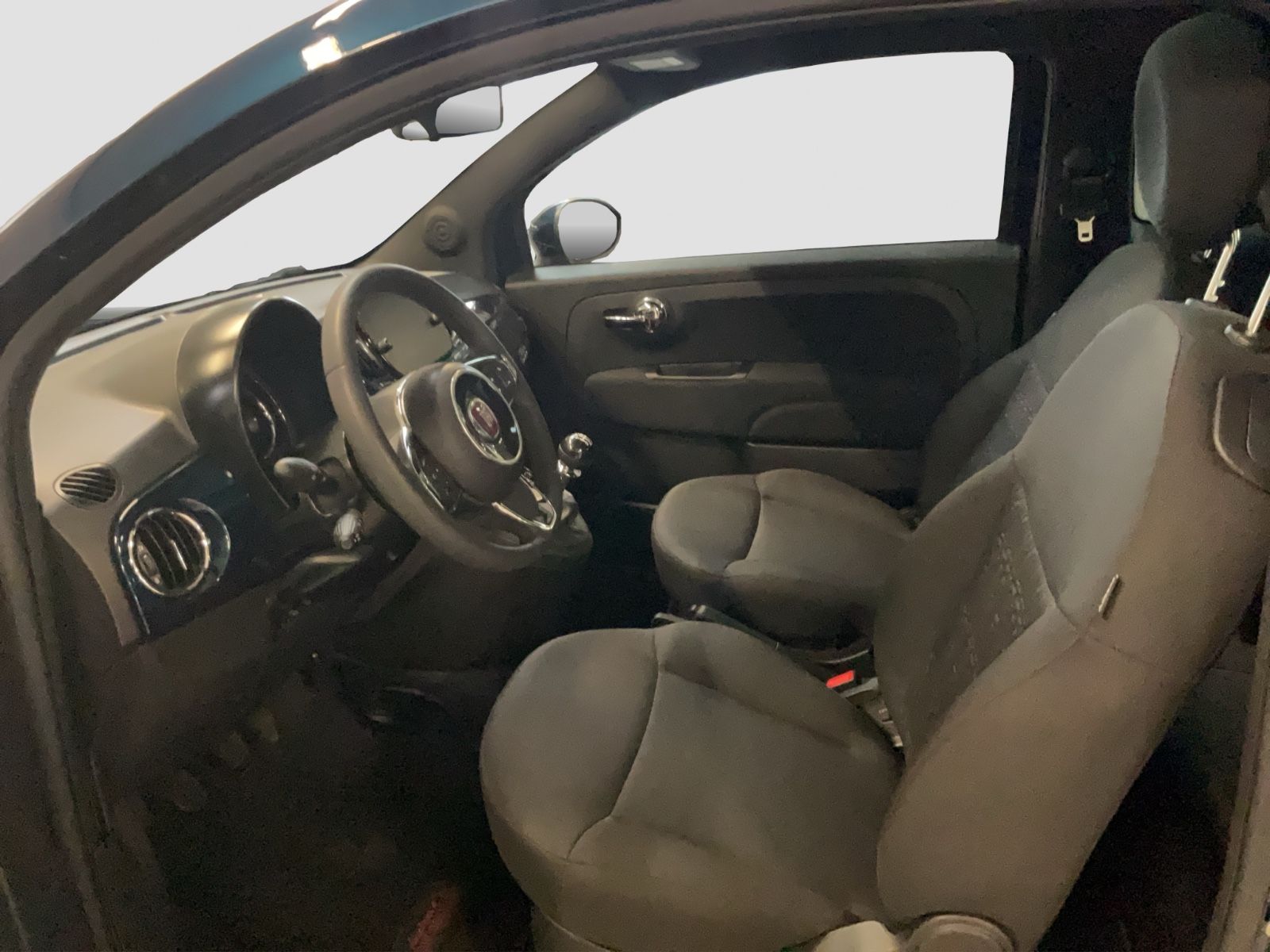 Fahrzeugabbildung Fiat 500 Dolcevita, Panoramadach, Alufelge, PDC, Navi