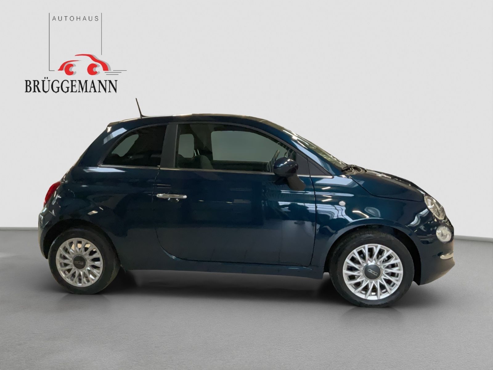 Fahrzeugabbildung Fiat 500 Dolcevita, Panoramadach, Alufelge, PDC, Navi