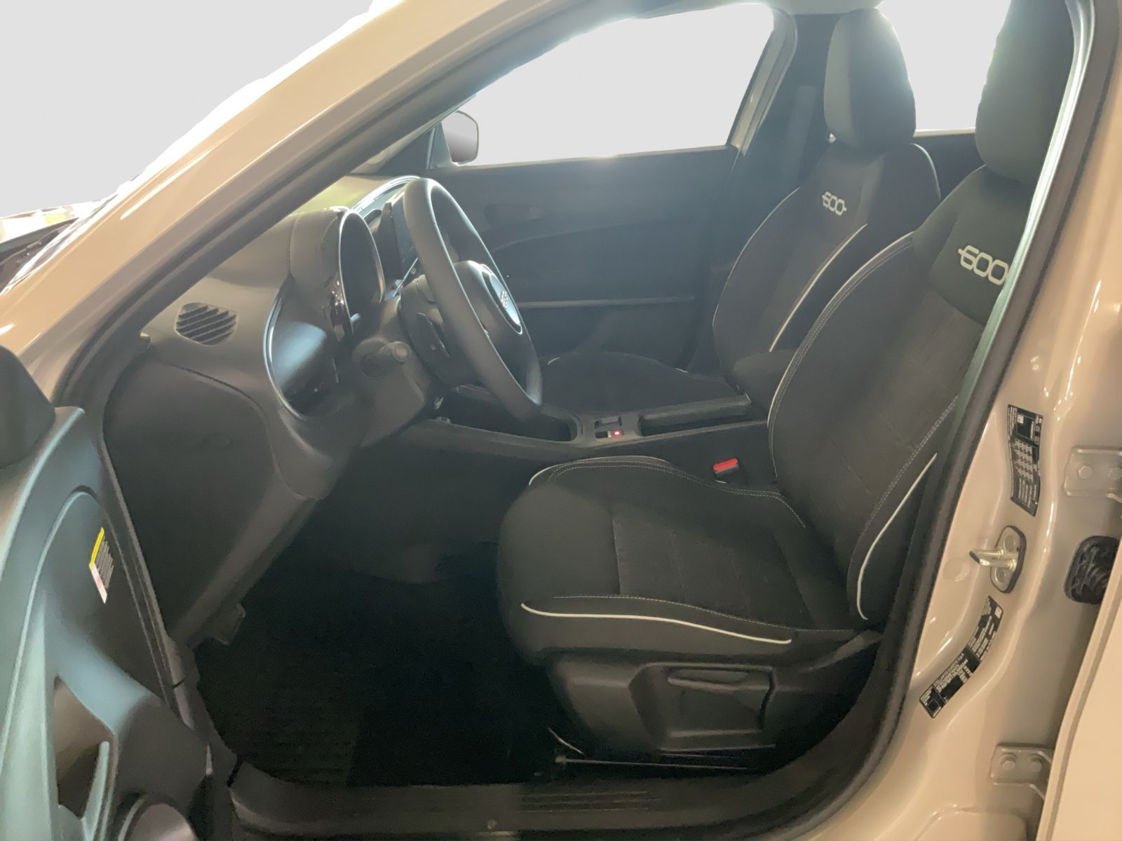 Fahrzeugabbildung Fiat 600 Hybrid Special Edition