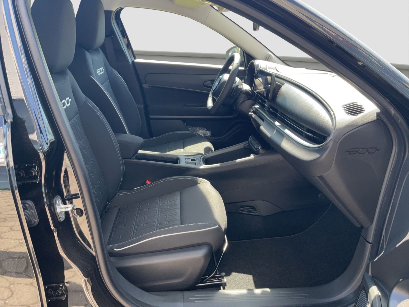 Fahrzeugabbildung Fiat 600 Hybrid Special Edition