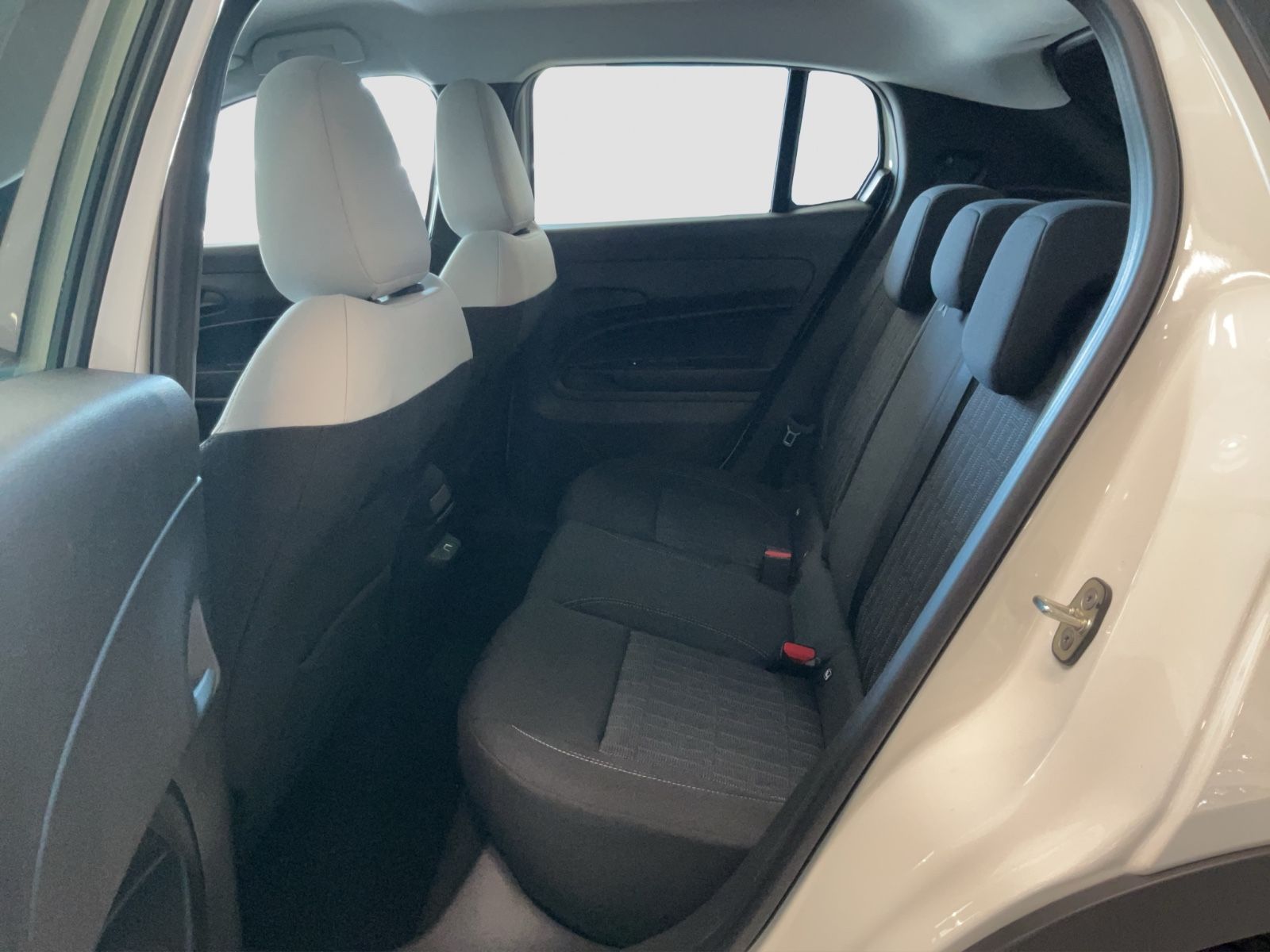 Fahrzeugabbildung Fiat 600 Hybrid Business Edition