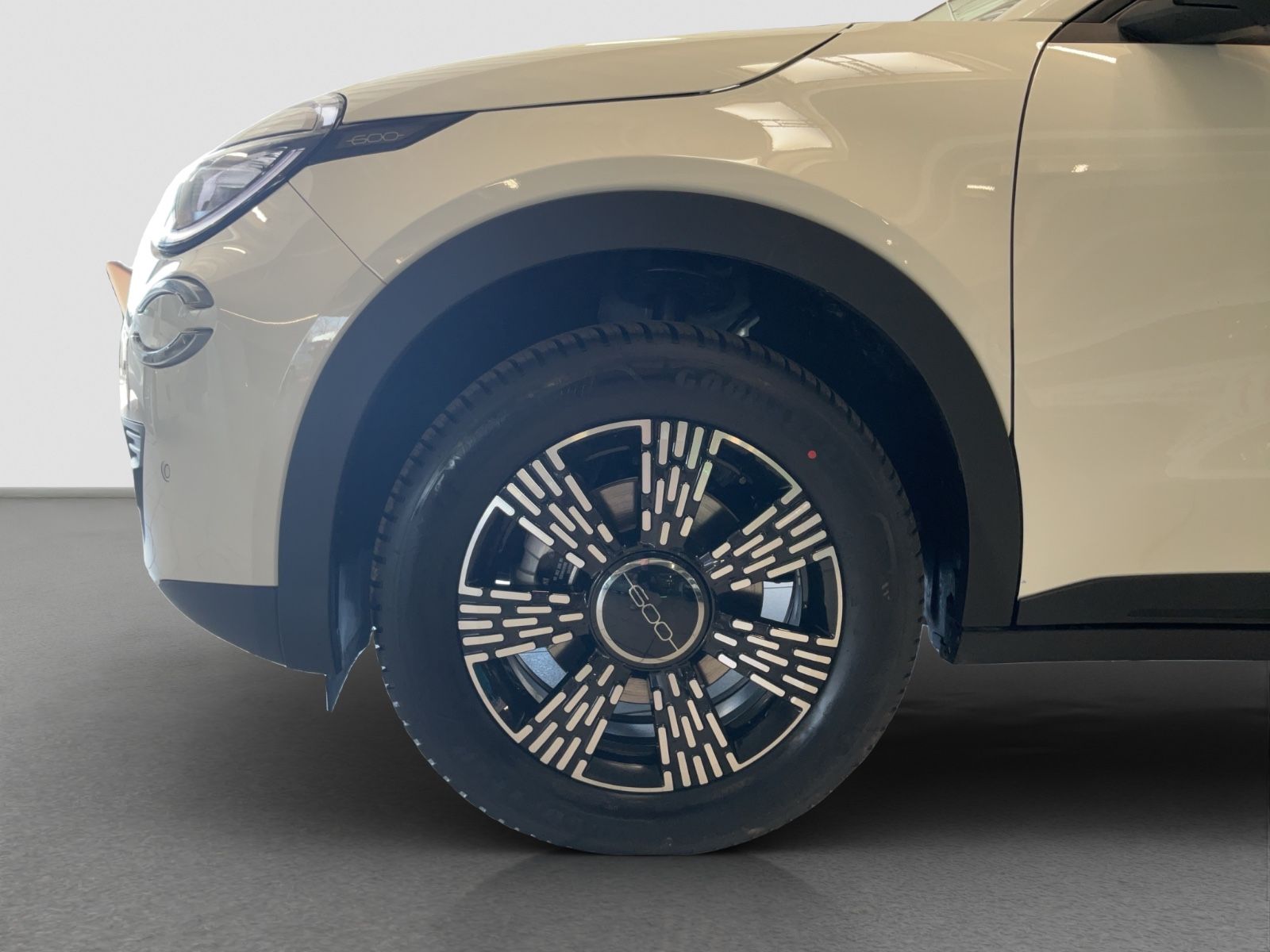 Fahrzeugabbildung Fiat 600 Hybrid Business Edition