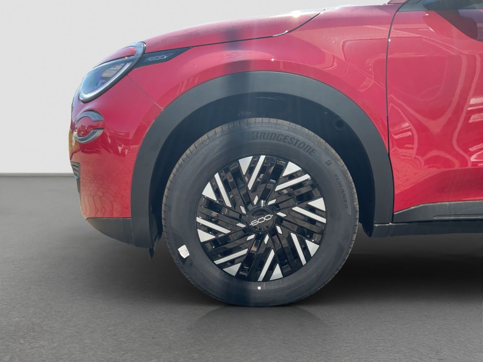 Fahrzeugabbildung Fiat 600 1.2 Hybrid DCT Pop + Winterpaket