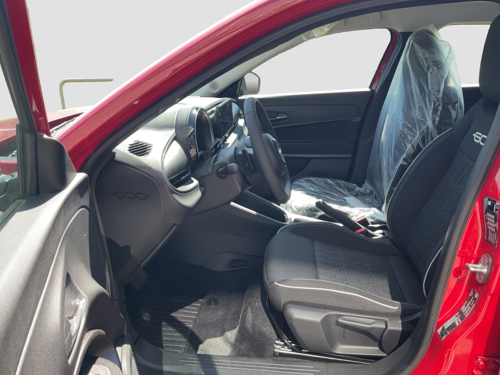 Fahrzeugabbildung Fiat 600 1.2 Hybrid DCT Pop + Winterpaket