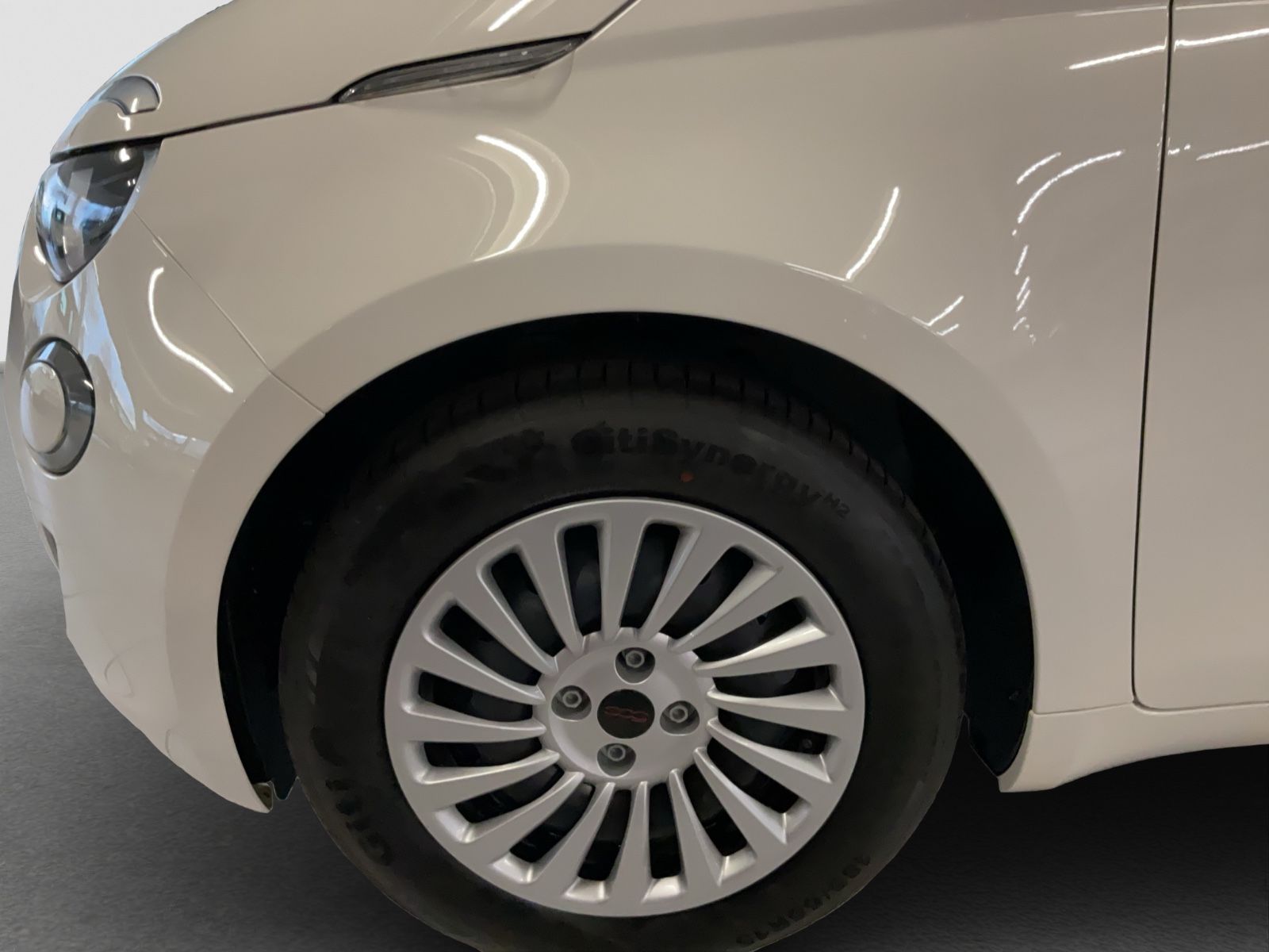 Fahrzeugabbildung Fiat 500e