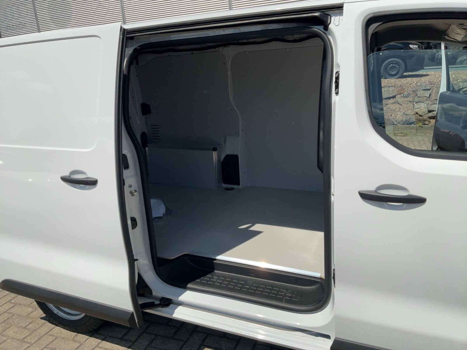 Fahrzeugabbildung Fiat E- Scudo KaWa M 75 KwH