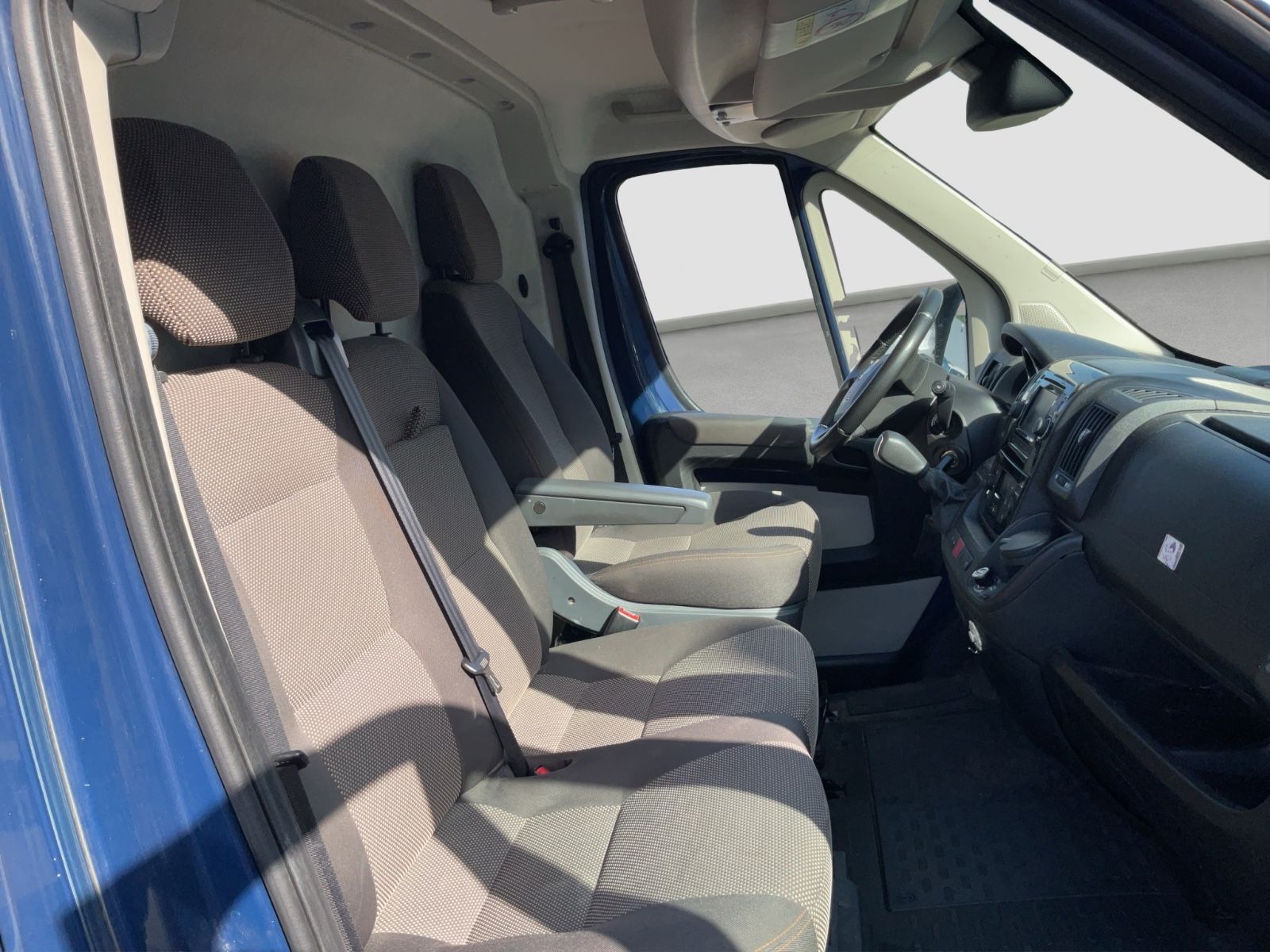 Fahrzeugabbildung Fiat Ducato Maxi L4H2 180 MJ 3.0L Luftfederung