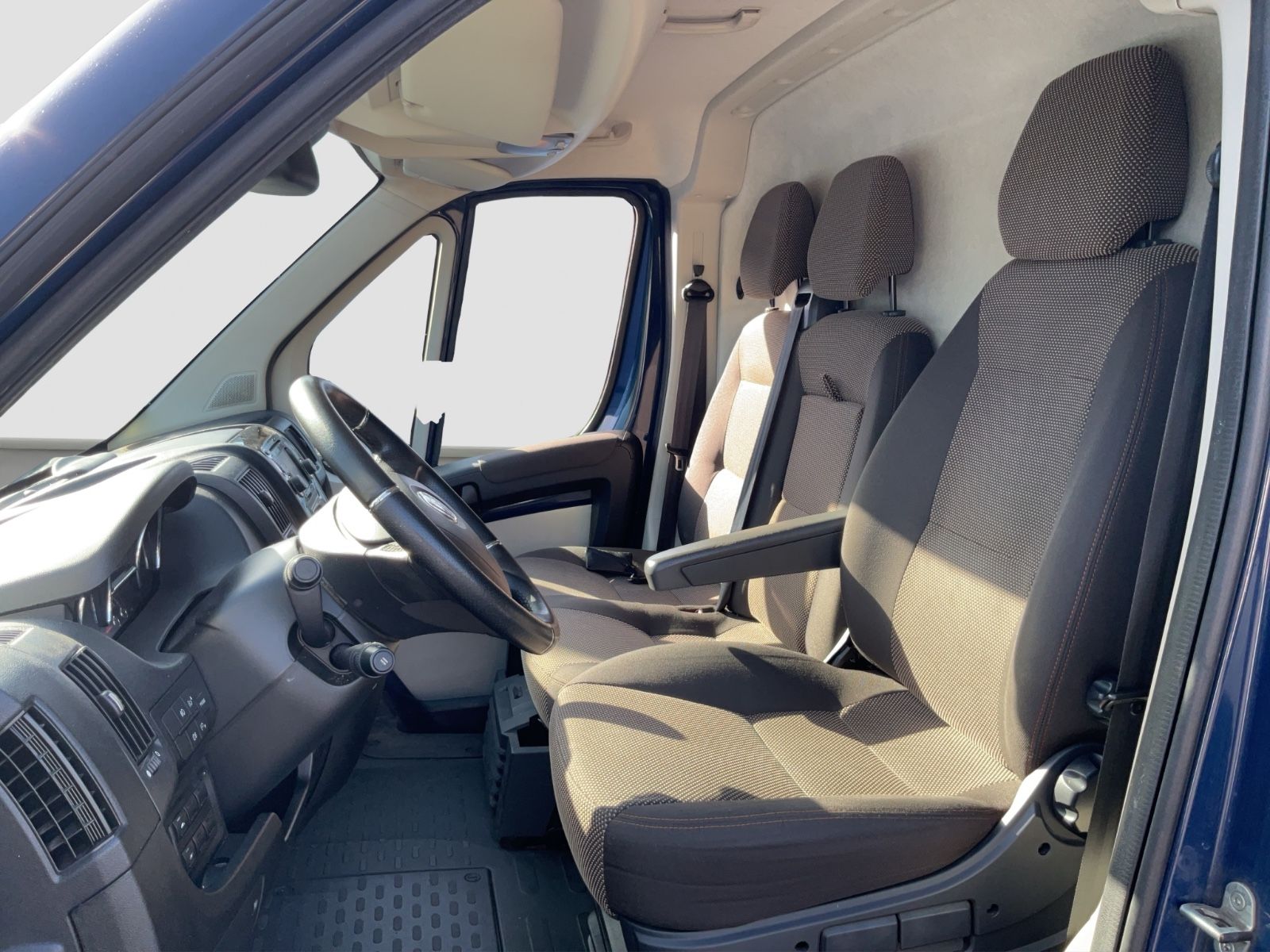 Fahrzeugabbildung Fiat Ducato Maxi L4H2 180 MJ 3.0L Luftfederung