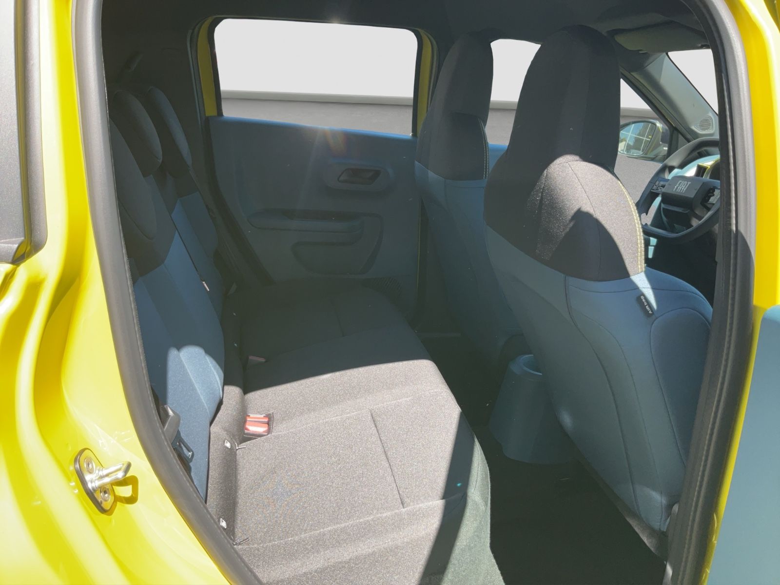Fahrzeugabbildung Fiat Grande Panda 1.2 Hybrid eDCT Icon