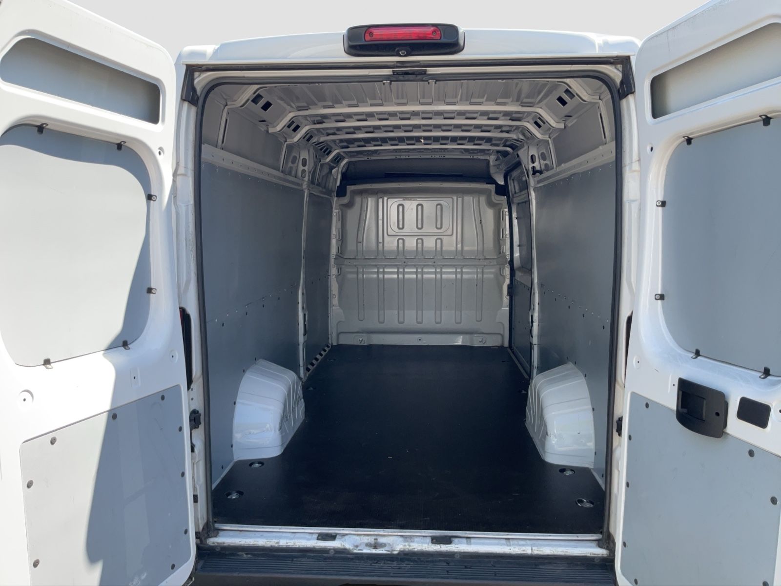Fahrzeugabbildung Fiat Ducato Maxi L5H2 180 MJ Automatik