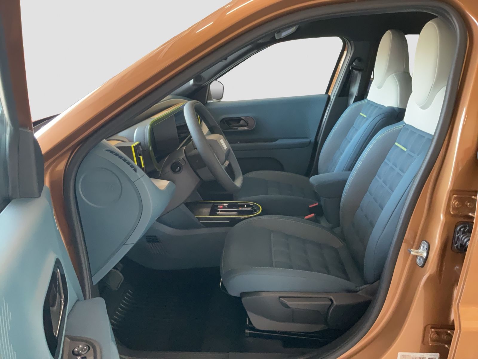 Fahrzeugabbildung Fiat Grande Panda Hybrid La Prima + Winterpaket
