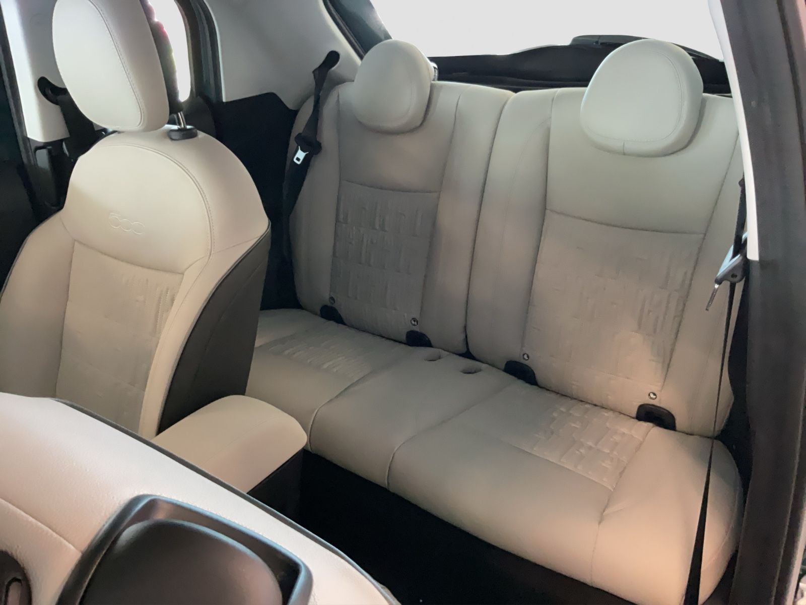 Fahrzeugabbildung Fiat 500e 3+1 La Prima