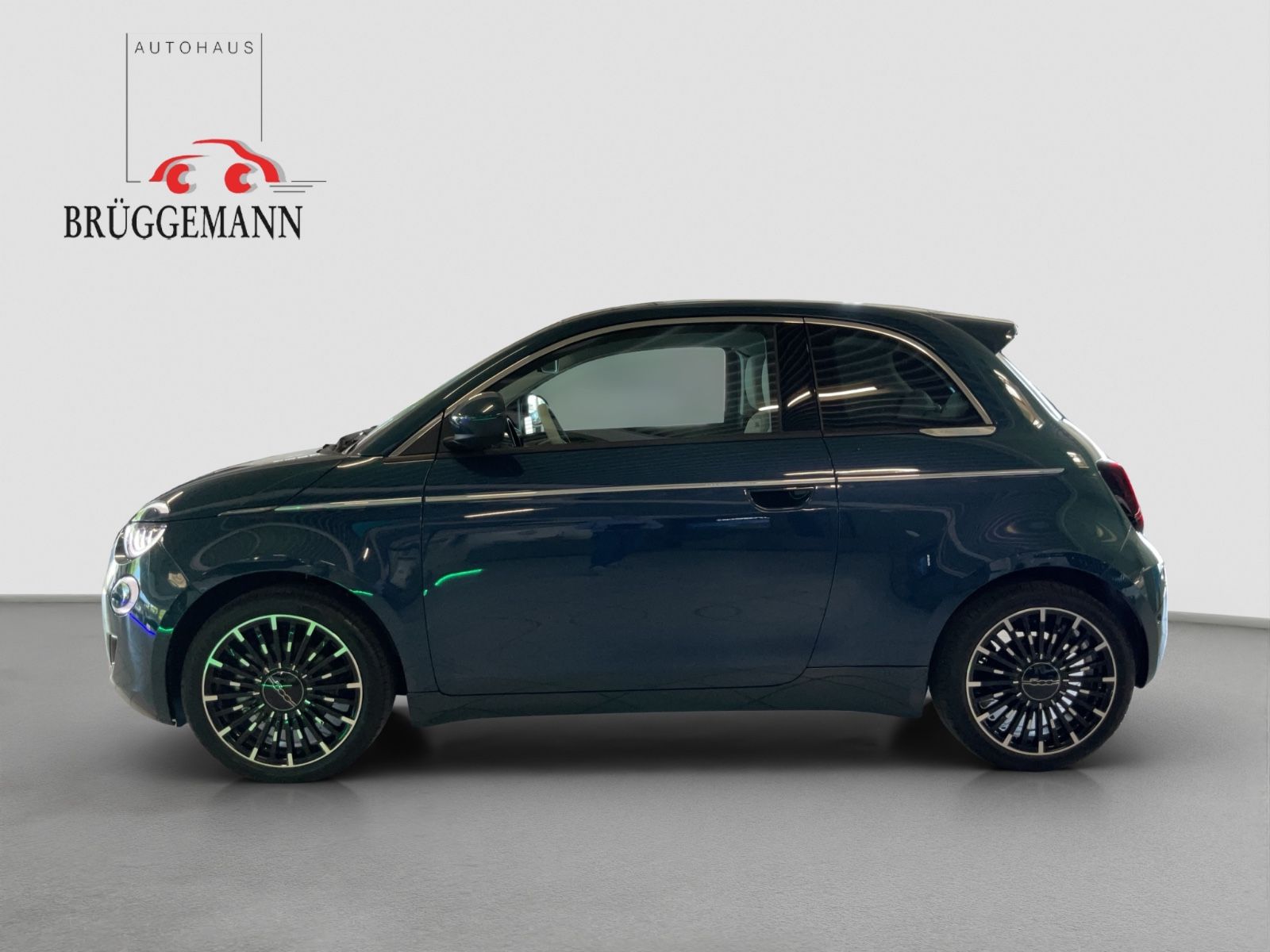 Fahrzeugabbildung Fiat 500e 3+1 La Prima